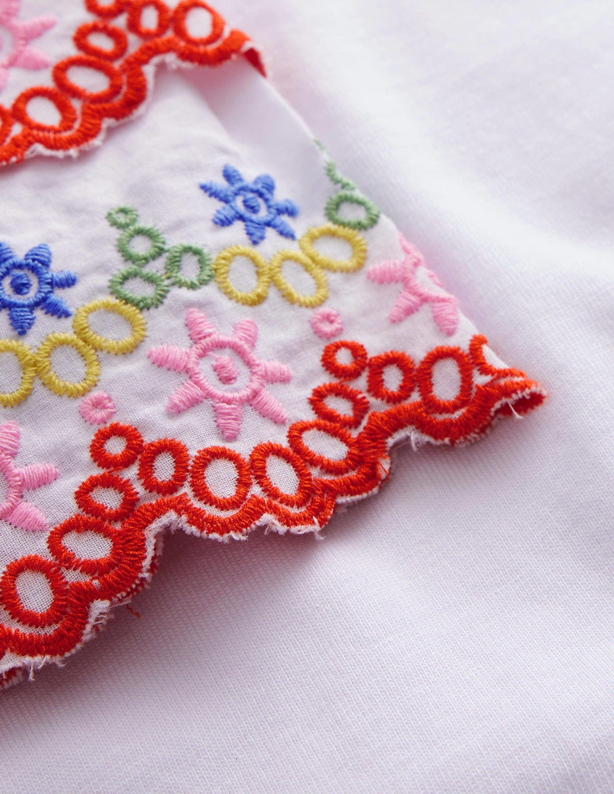Broderie Mix T-shirt-Ivory/Multi - Image 3