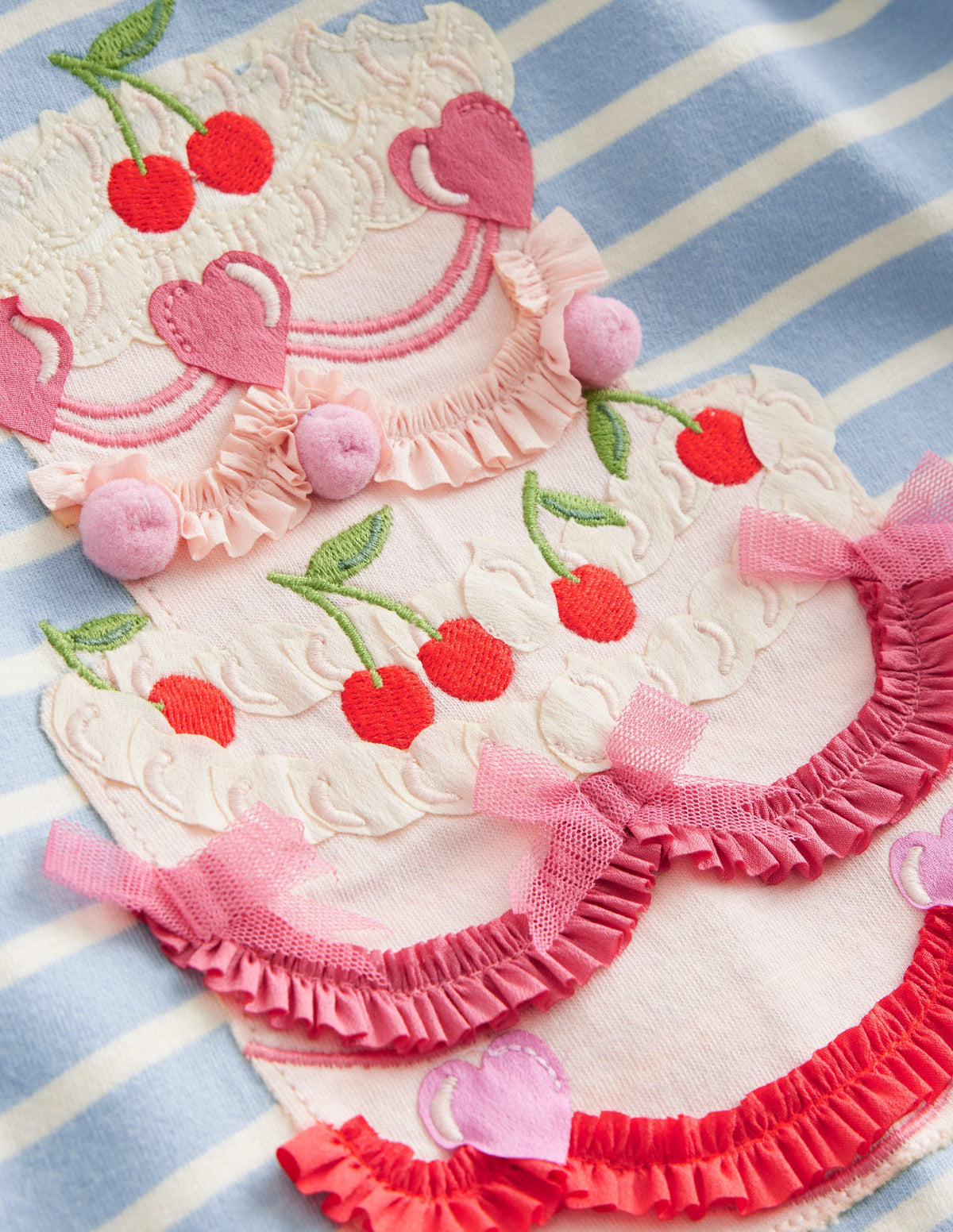 Puff Sleeve Appliqué T-shirt-Vintage Blue/Ivory Cake - Image 3