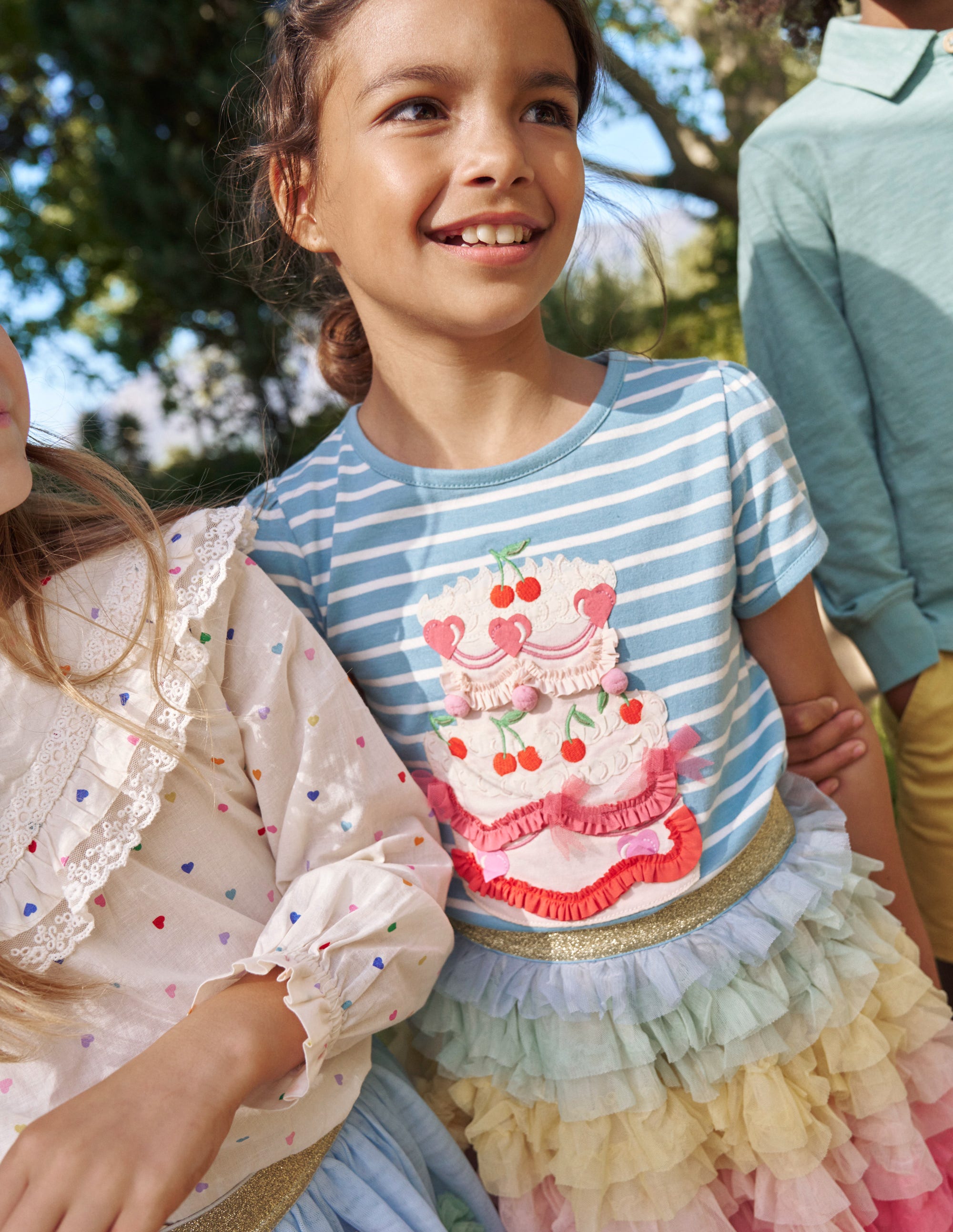 Puff Sleeve Appliqué T-shirt-Vintage Blue/Ivory Cake - Image 4