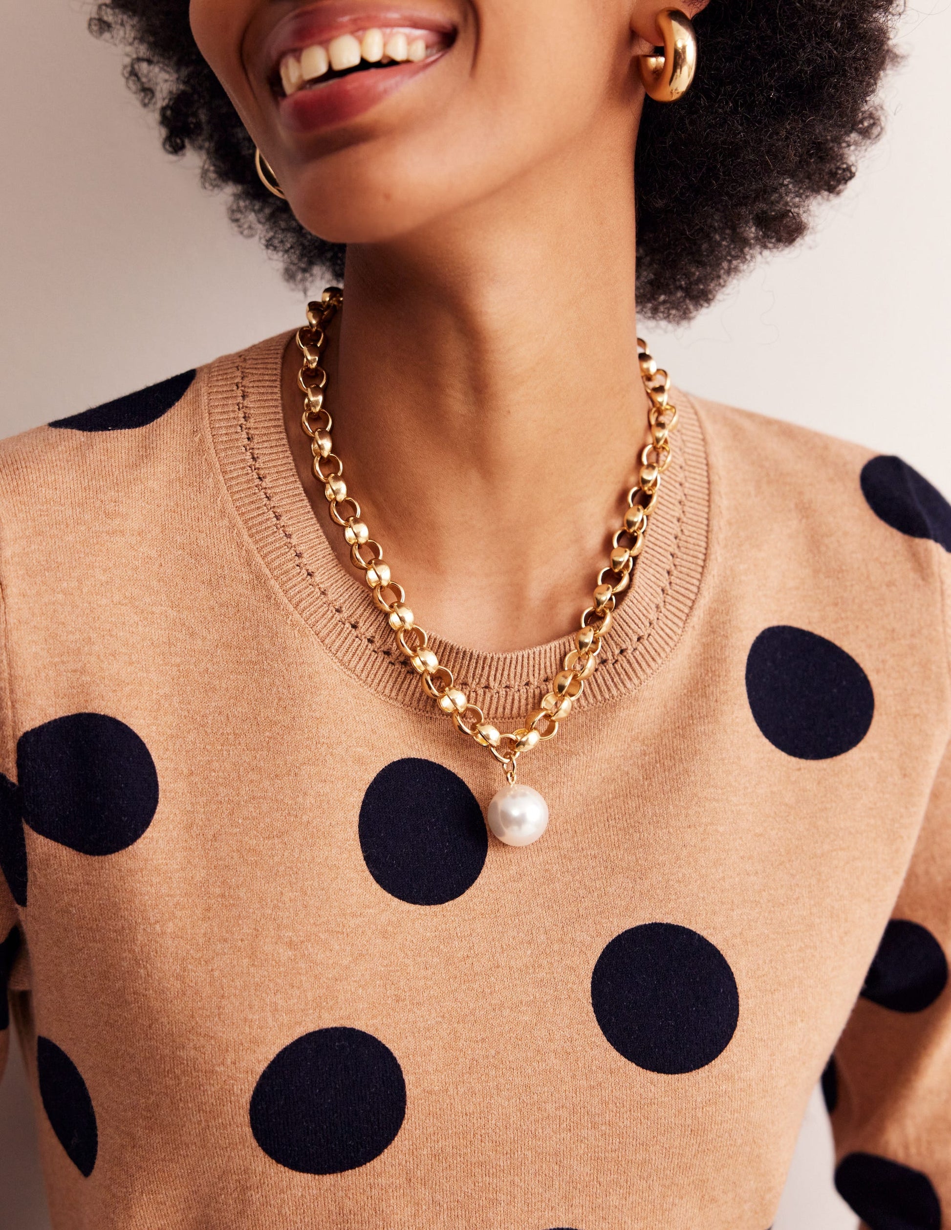 Chunky Faux Pearl Necklace-Gold-1