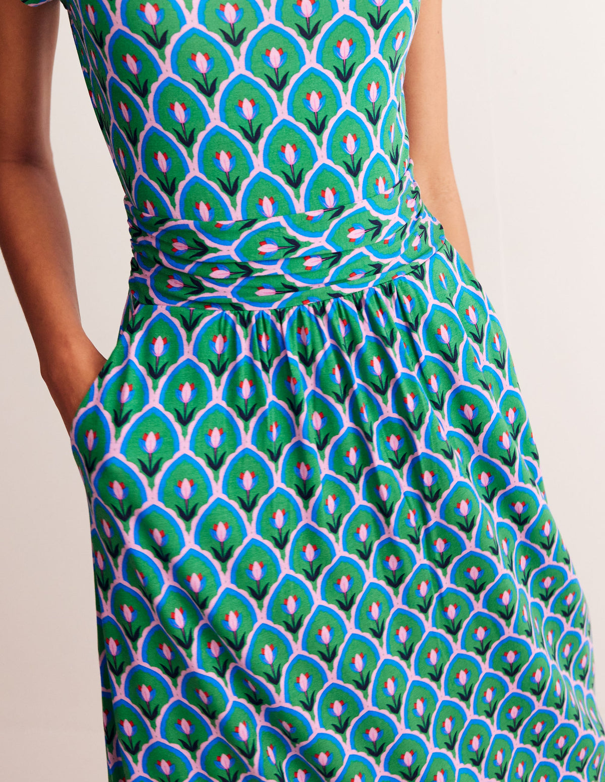 Amelie Jersey Midi Dress-Rich Emerald, Tulip Scallop-2