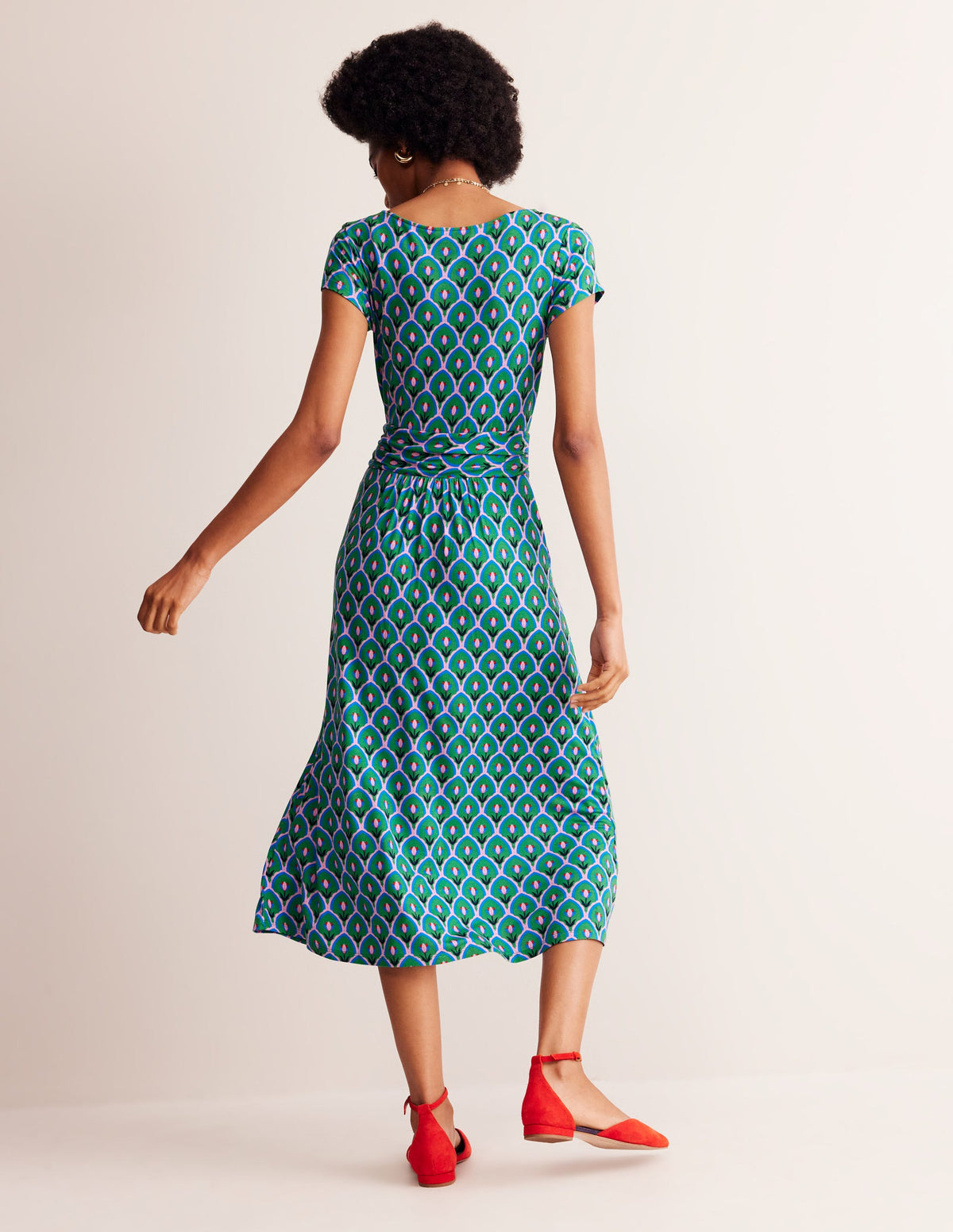 Amelie Jersey Midi Dress-Rich Emerald, Tulip Scallop - Image 3