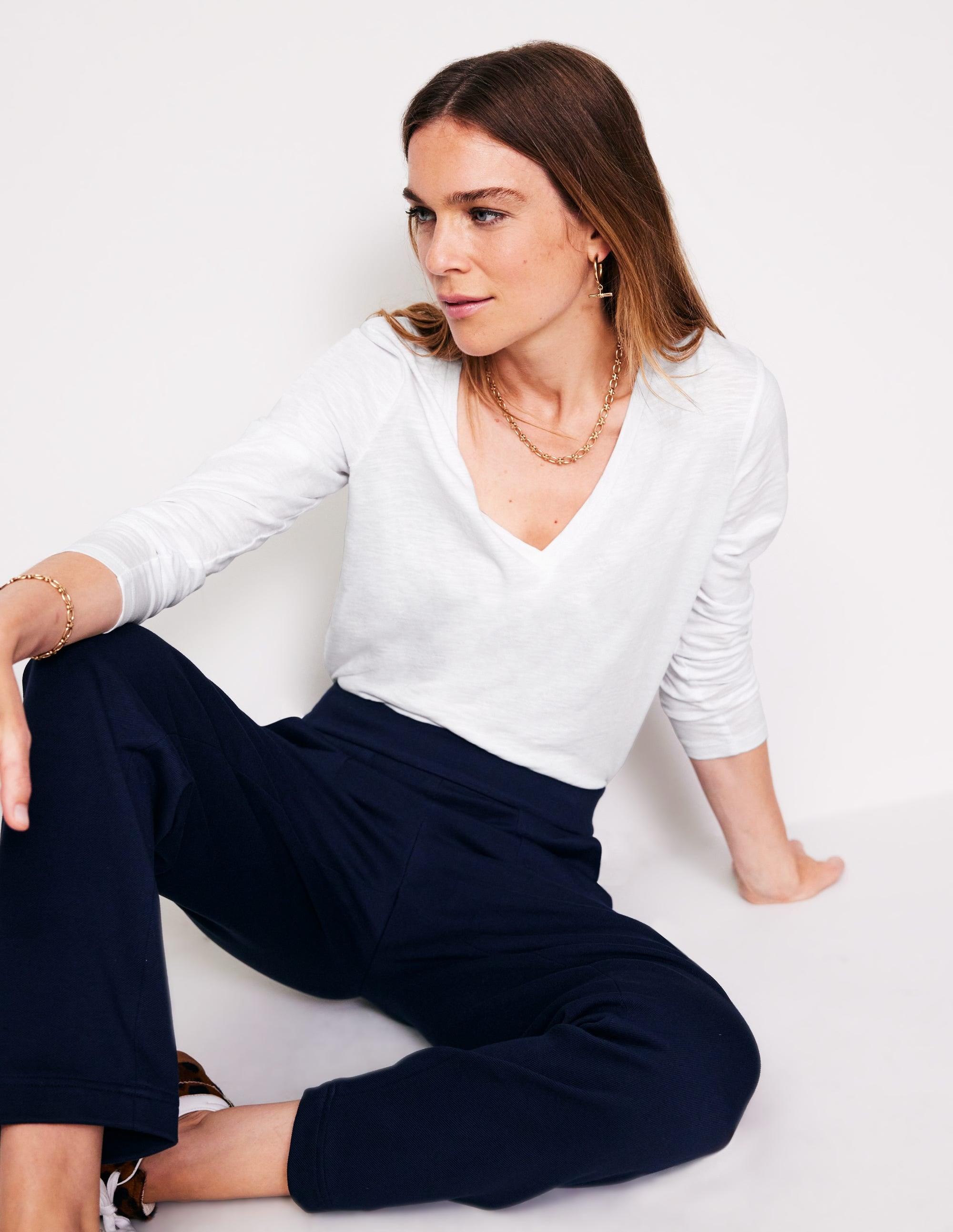 Cotton V-Neck Long Sleeve Top-White - Image 4