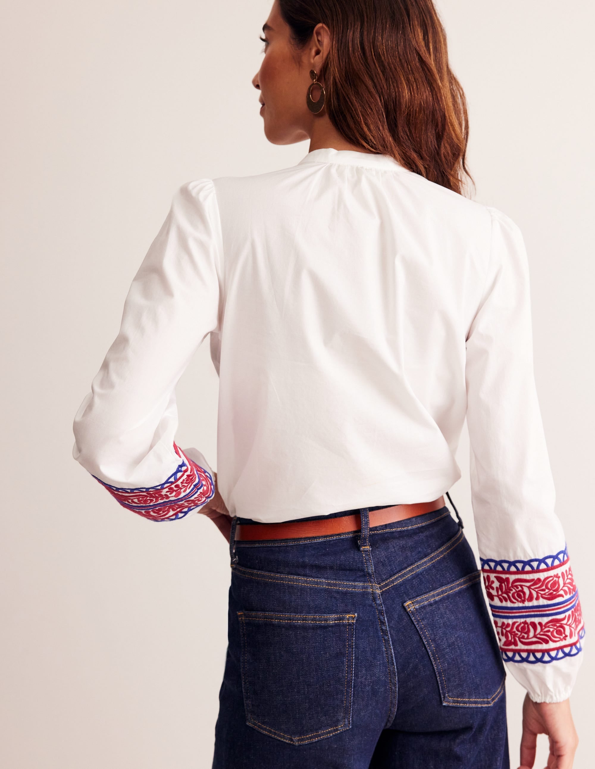 Embroidery Interest Top-White Embroidery - Image 3