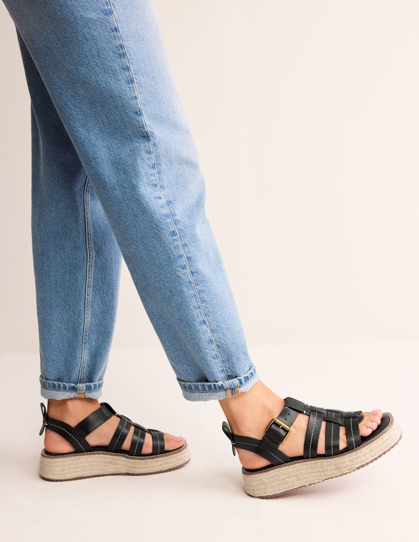 Chunky Fisherman Sandal-Black