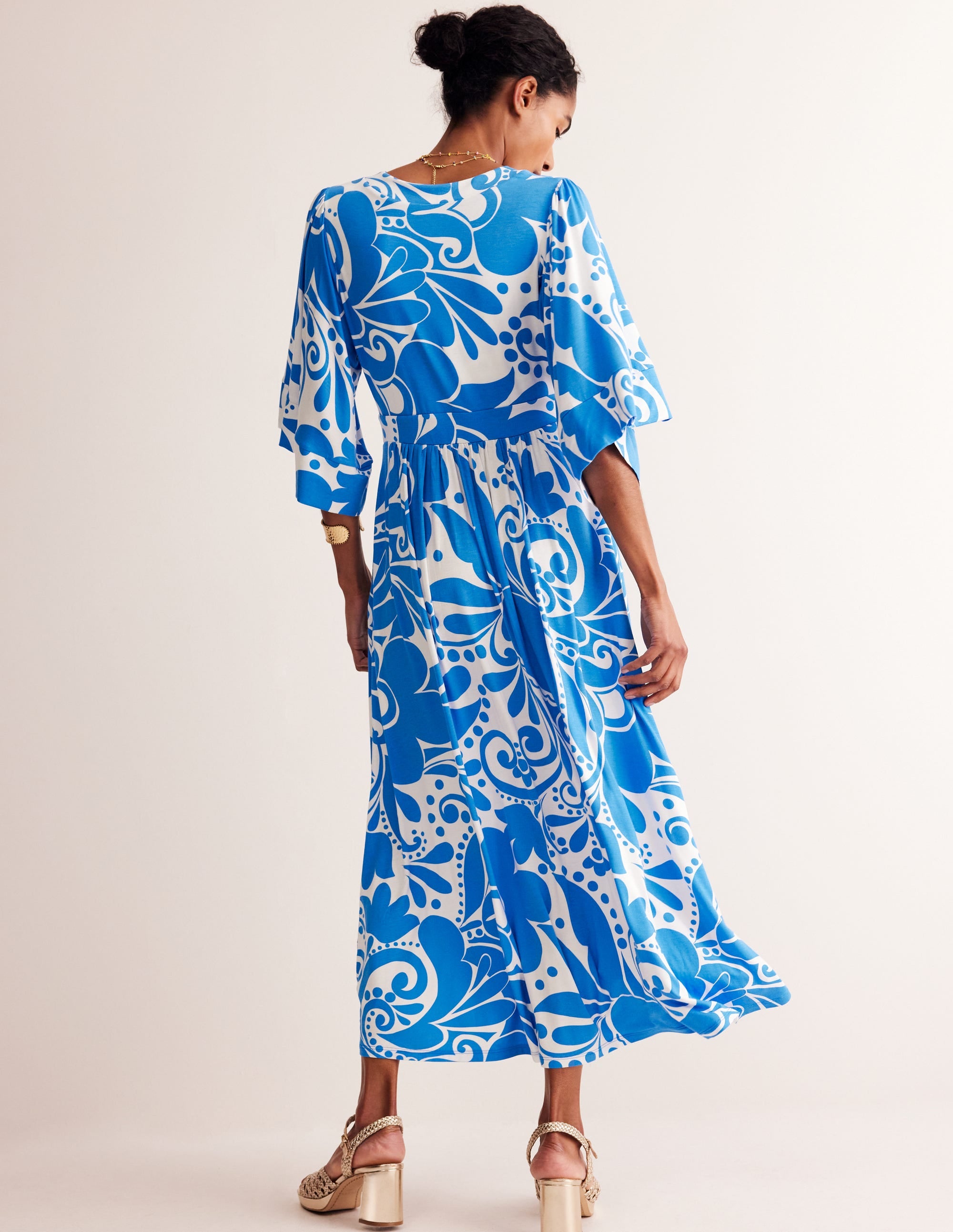Maya Kimono Jersey Maxi Dress-Indigo Bunting, Ripple Swirl - Image 3
