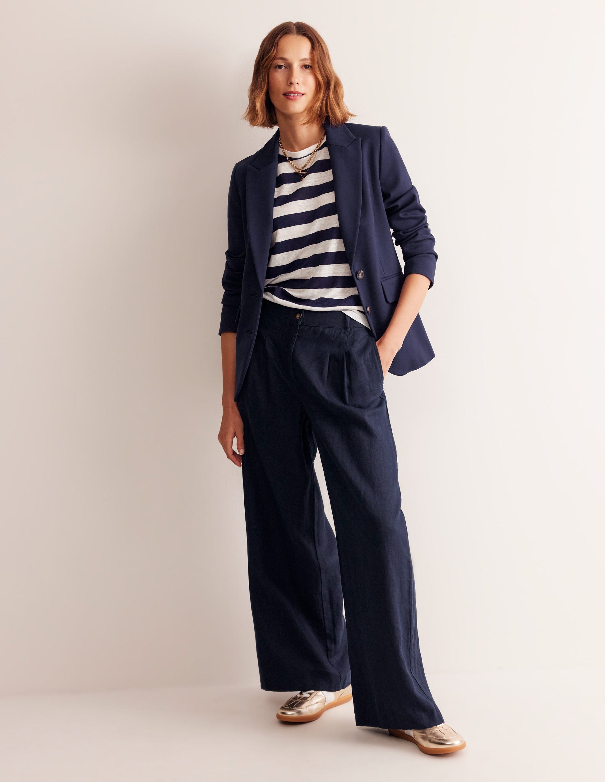Regent Pleat Linen Trousers-Navy-5