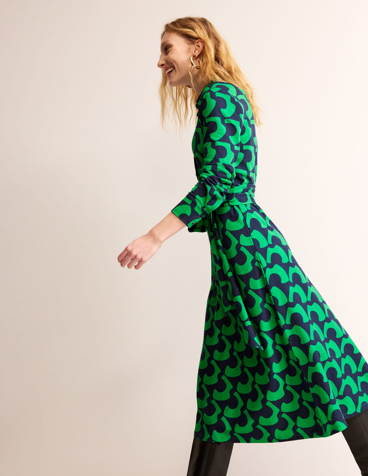 Laura Jersey Midi Shress-Green Tambourine, Arc Geo - Image 4