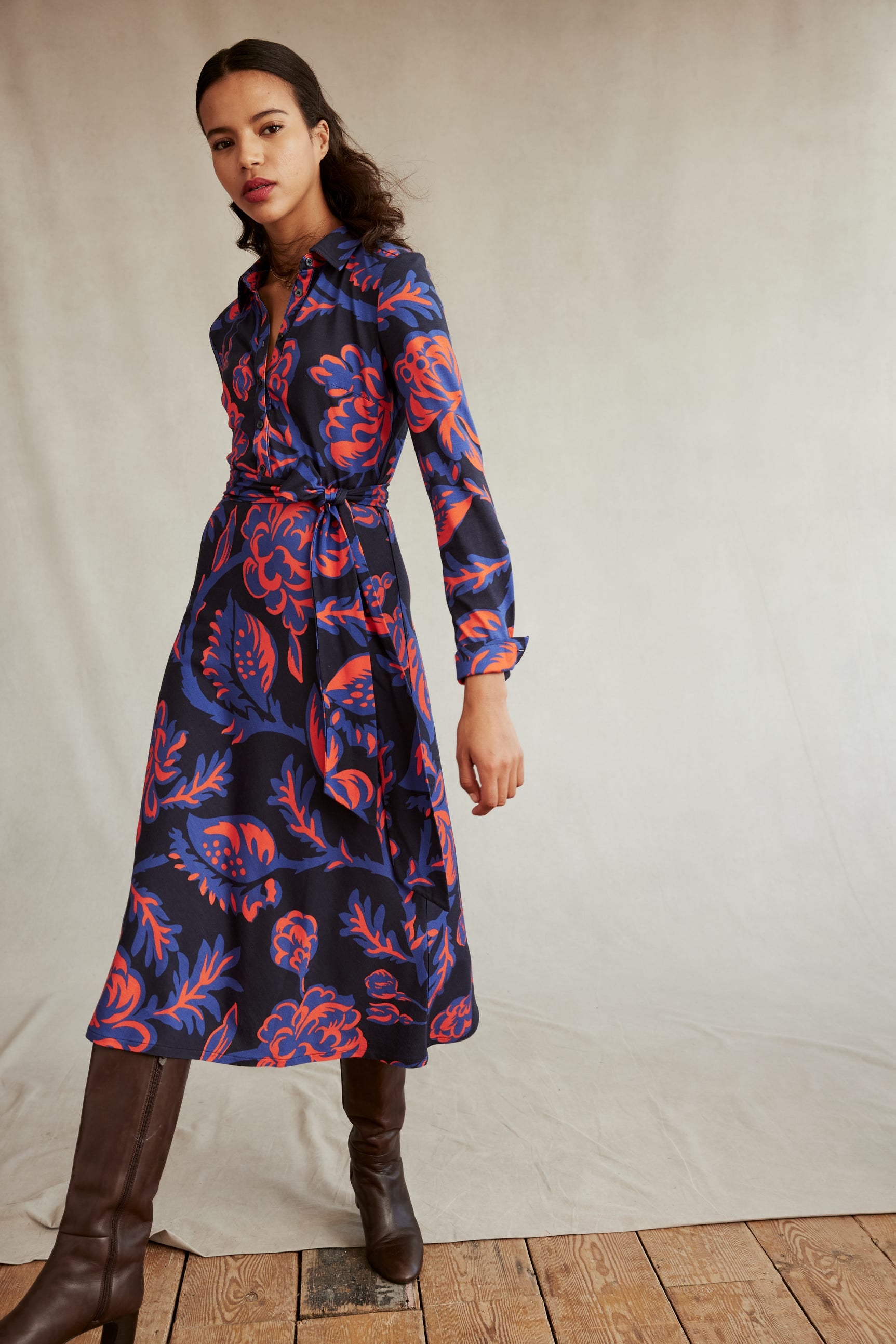 Laura Jersey Midi Shress-French Navy, Rose Blush - Image 6