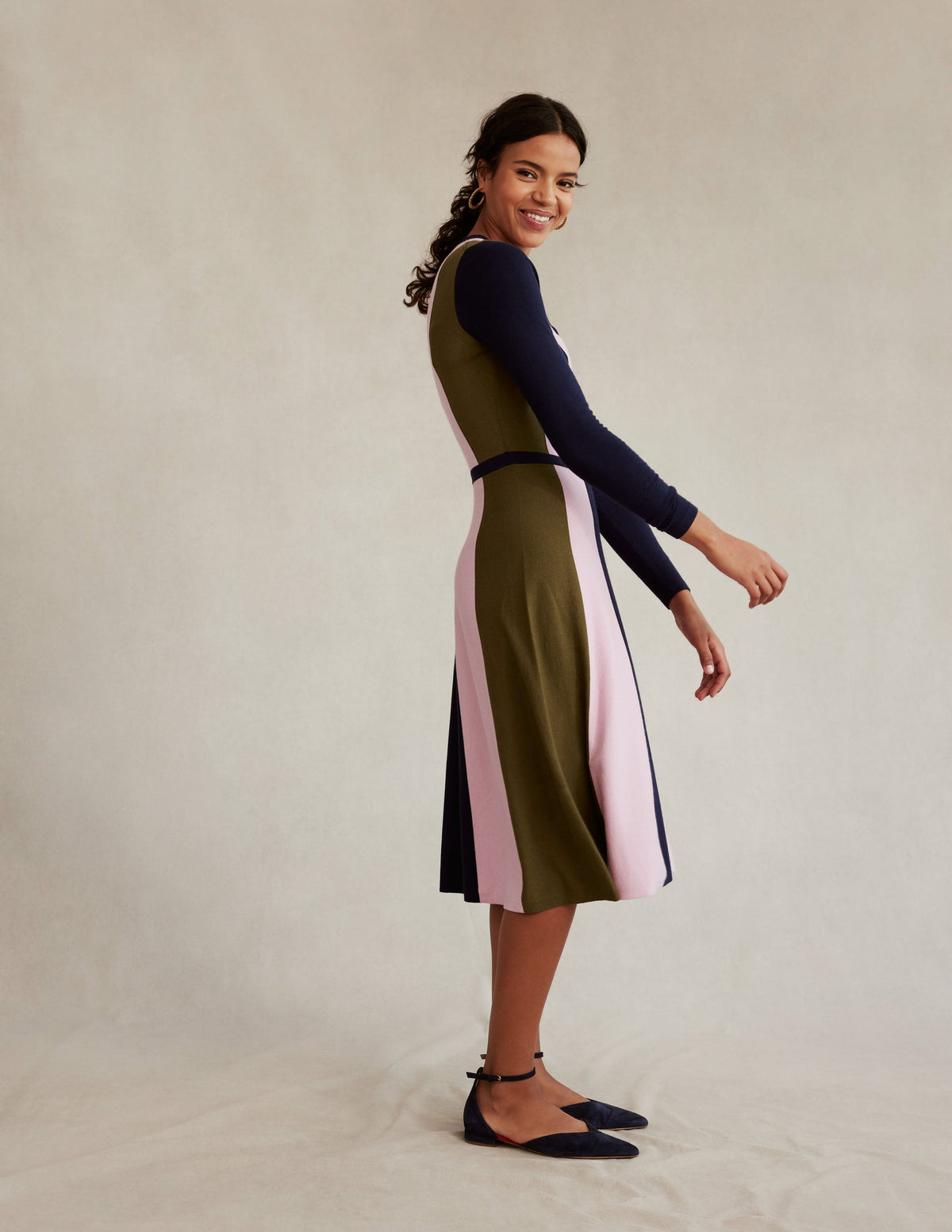 Colour Block Knitted Dress-Navy, Moss, Mauve Mist - Image 5