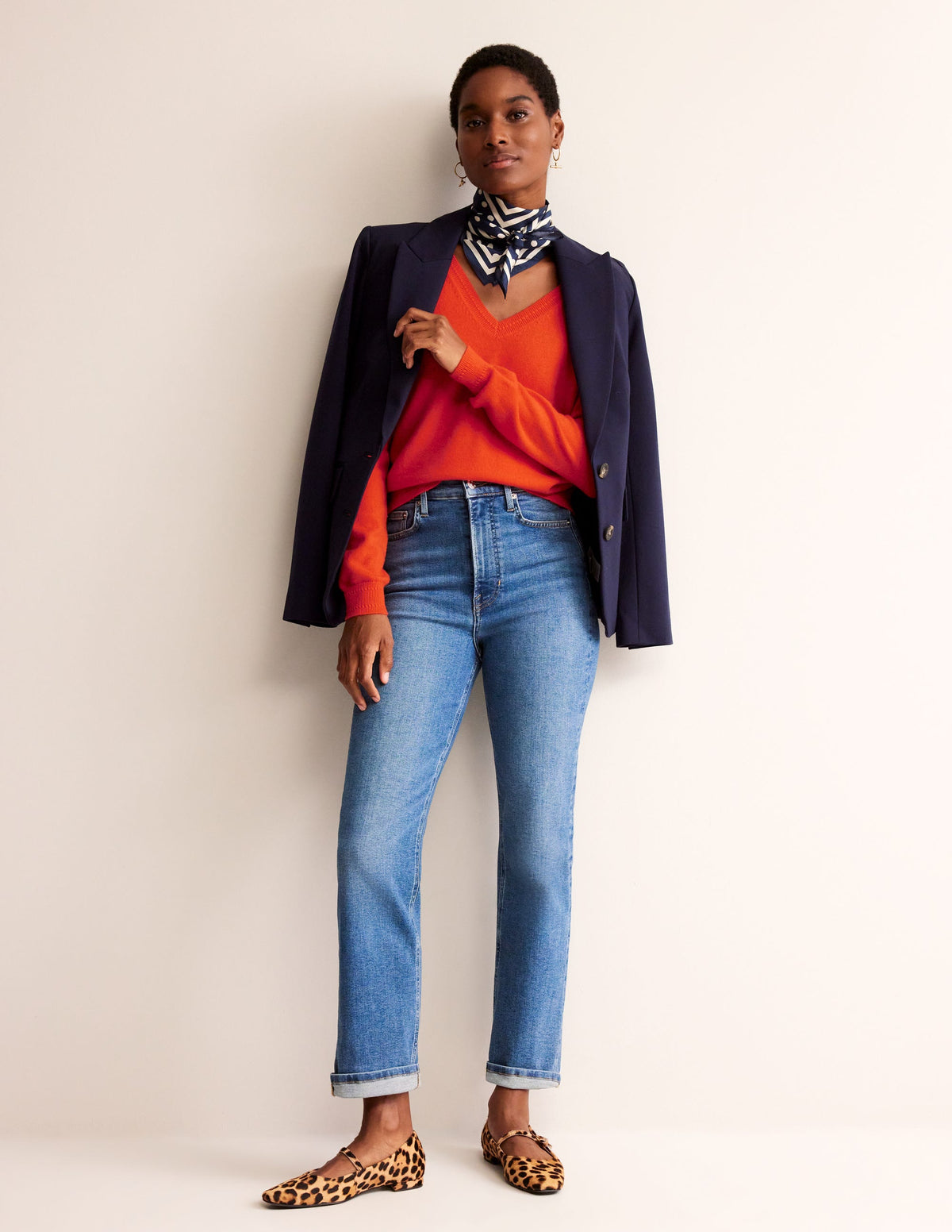 Eva Cashmere V-neck Jumper-Fiesta Orange - Image 4
