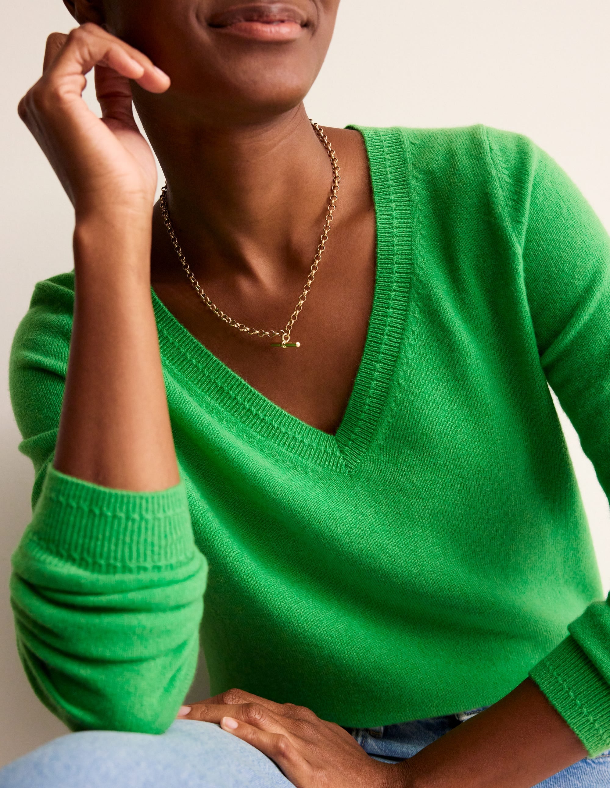 Eva Cashmere V-neck Jumper-Bright Green - Image 2