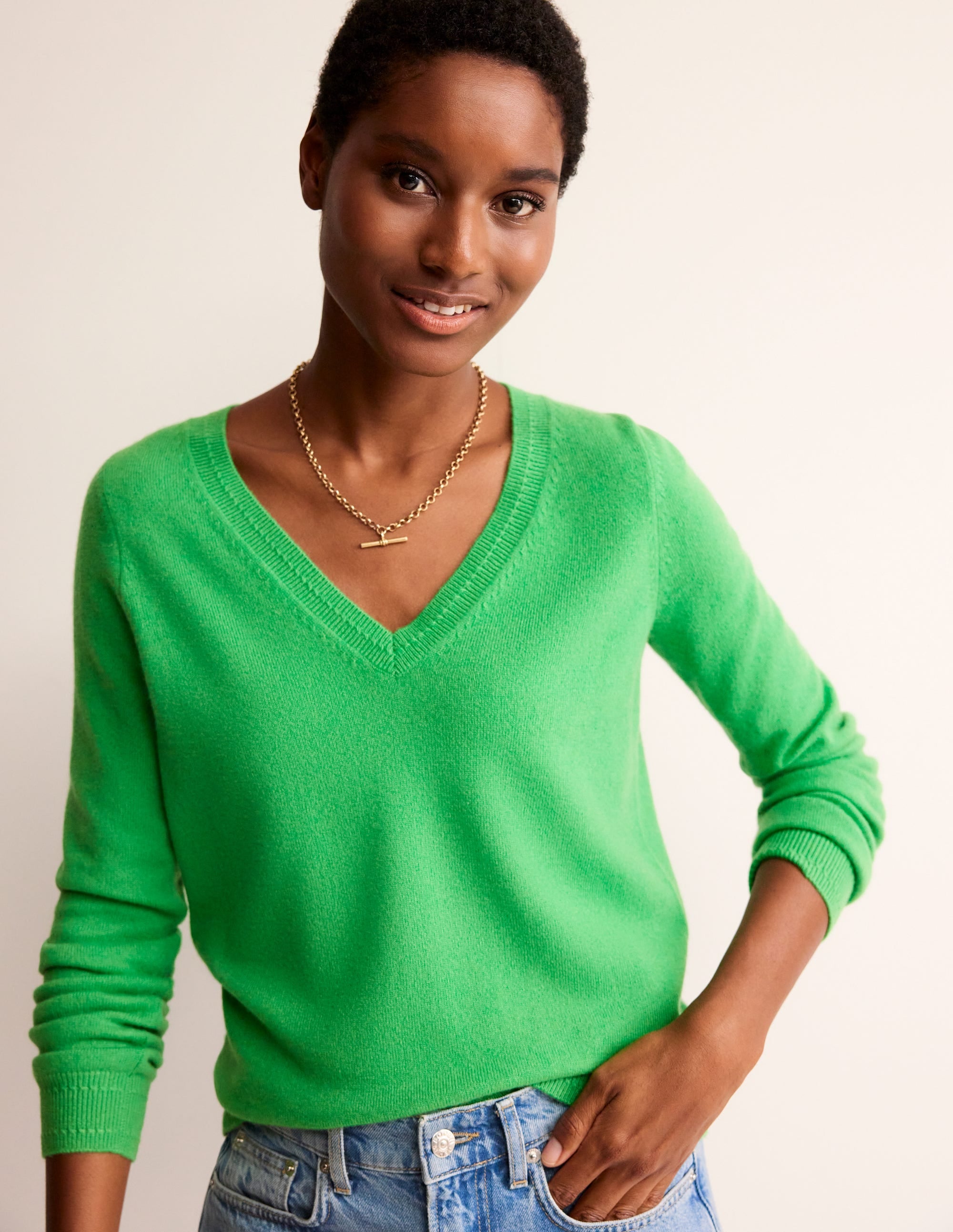 Eva Cashmere V-neck Jumper-Bright Green - Image 4