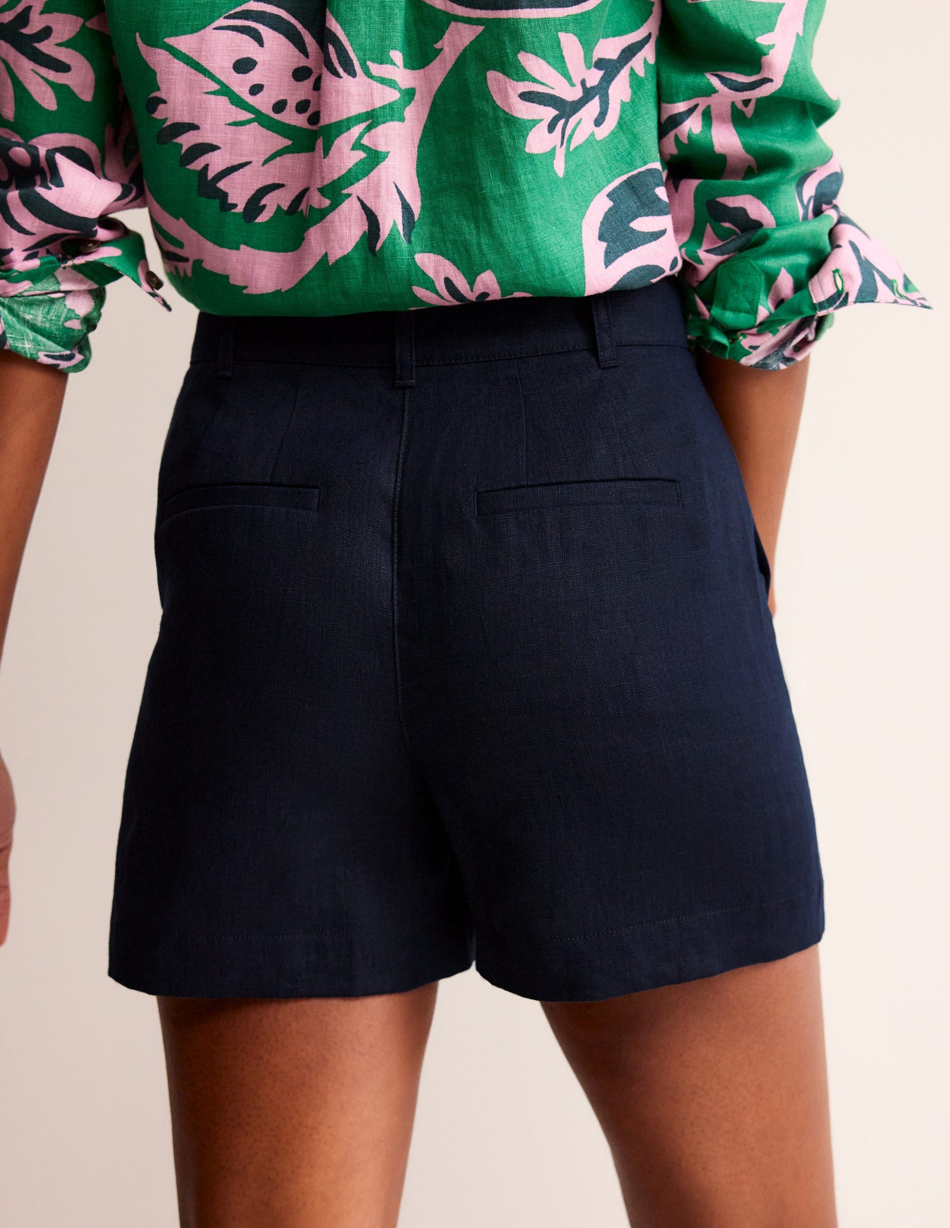 Westbourne Linen Shorts-Navy-3
