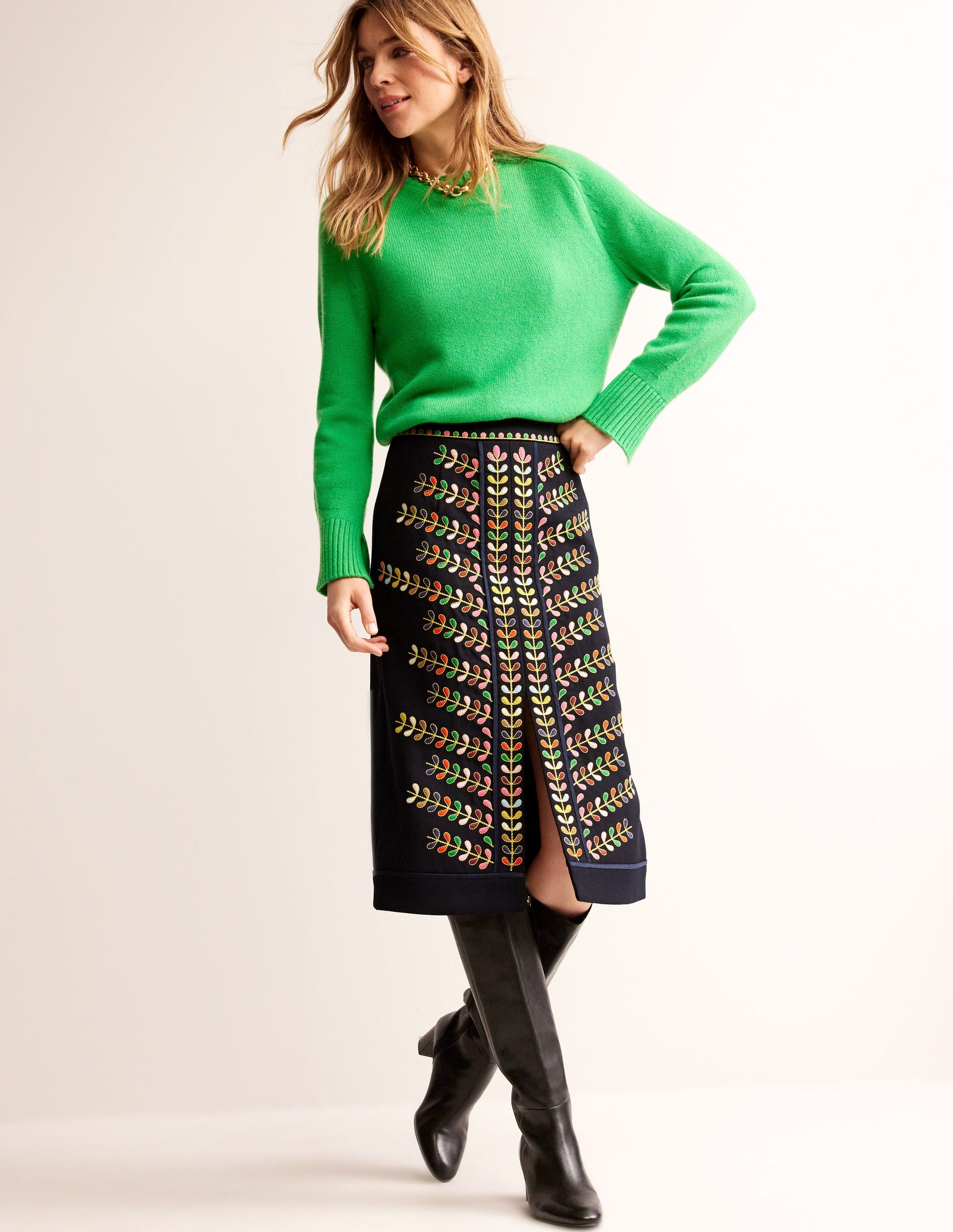 Embroidered Icon Skirt-Navy-1
