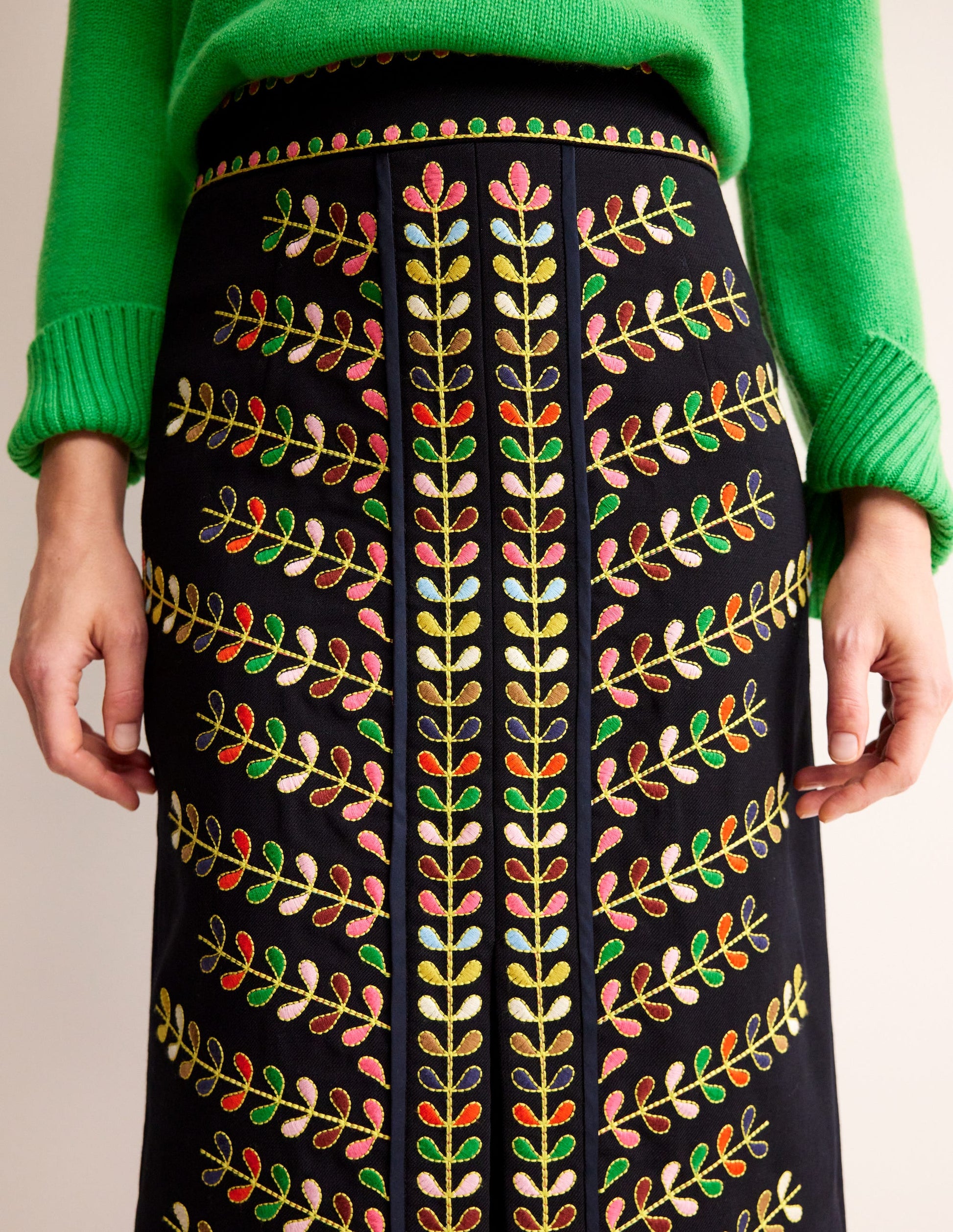 Embroidered Icon Skirt-Navy-2