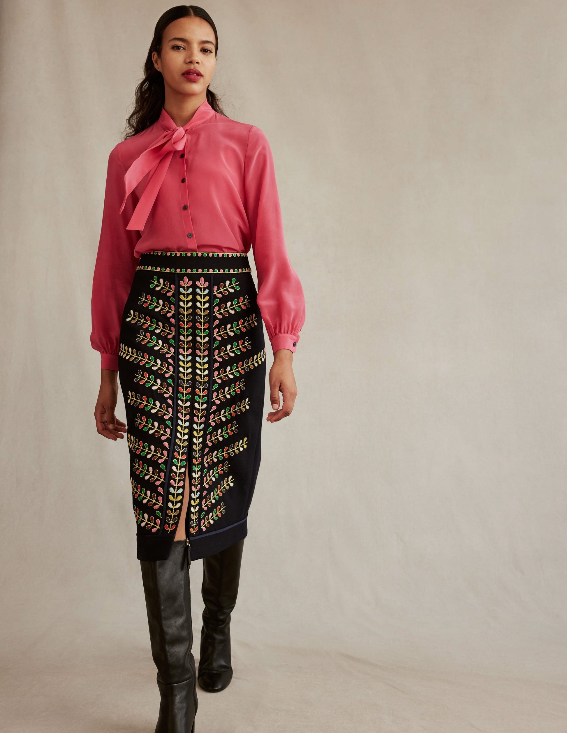 Embroidered Icon Skirt-Navy-5