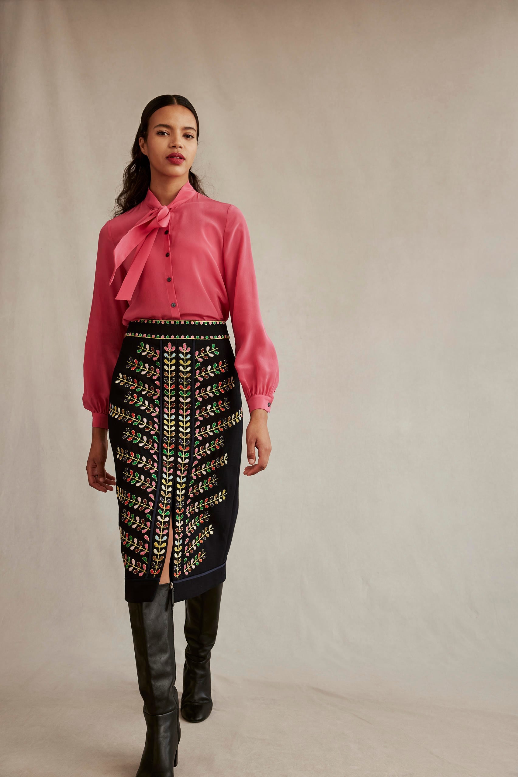 Embroidered Icon Skirt-Navy-7