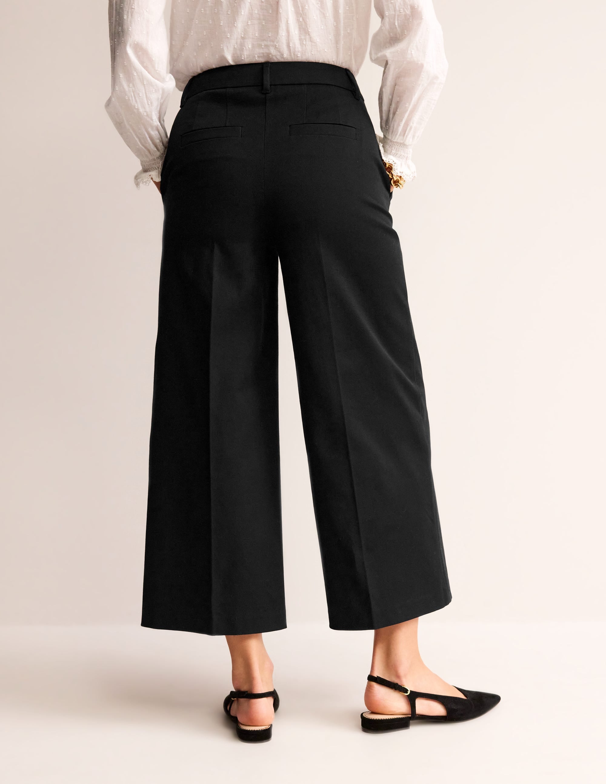 Clean Wide Crop-Black - Image 3