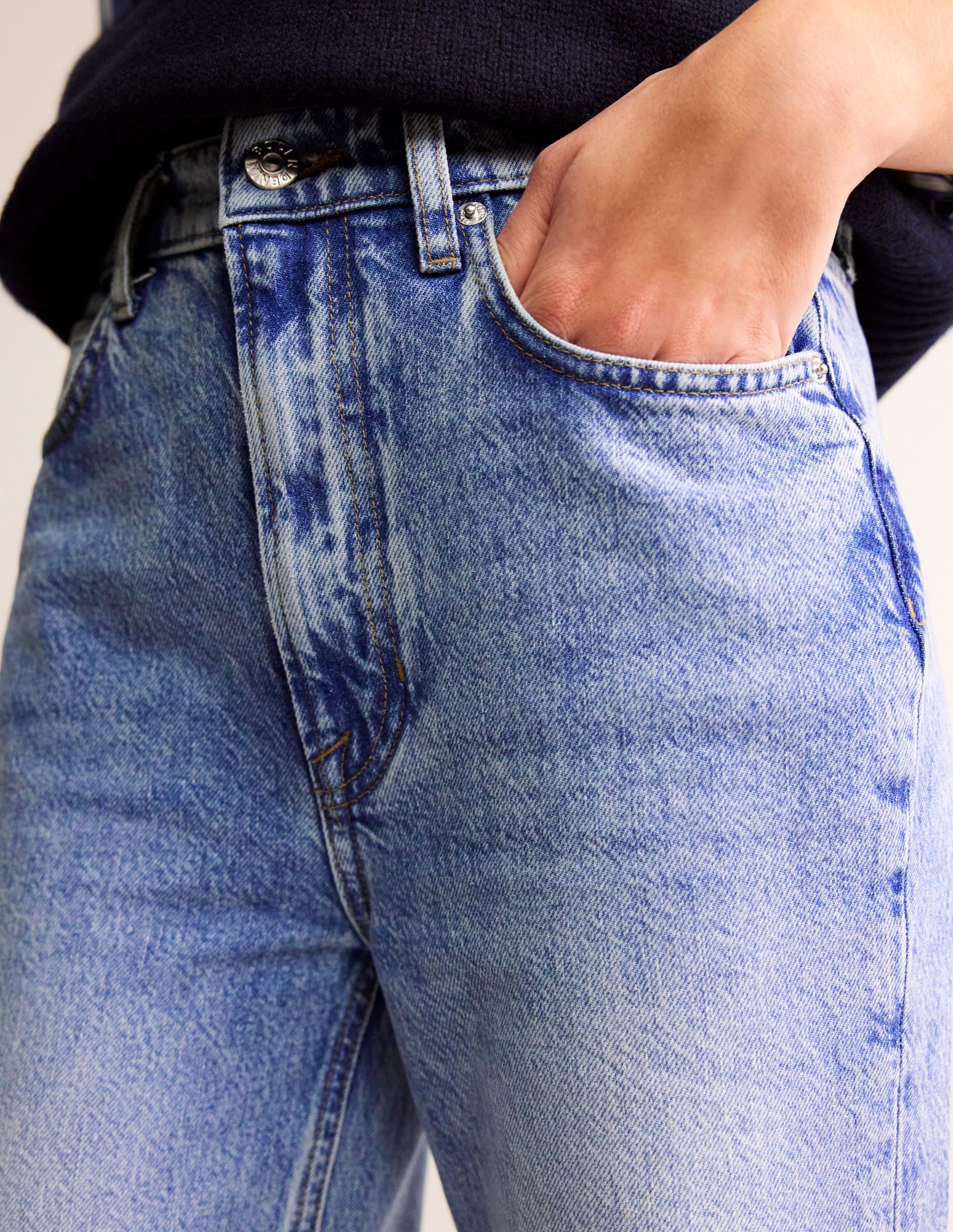 High Rise Straight Jeans-Light Vintage - Image 5