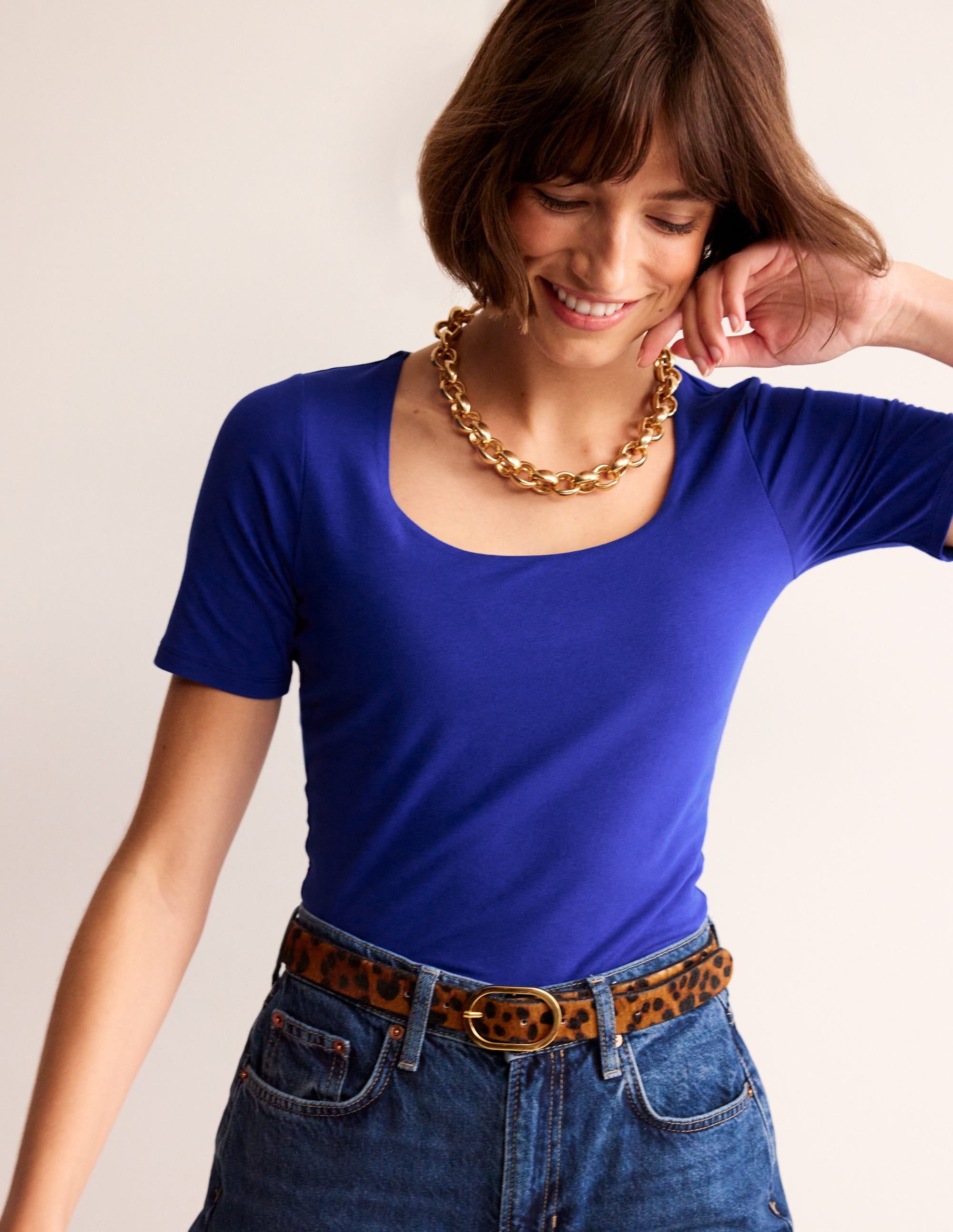 Double Layer Scoop T-shirt-Surf the Web - Image 1