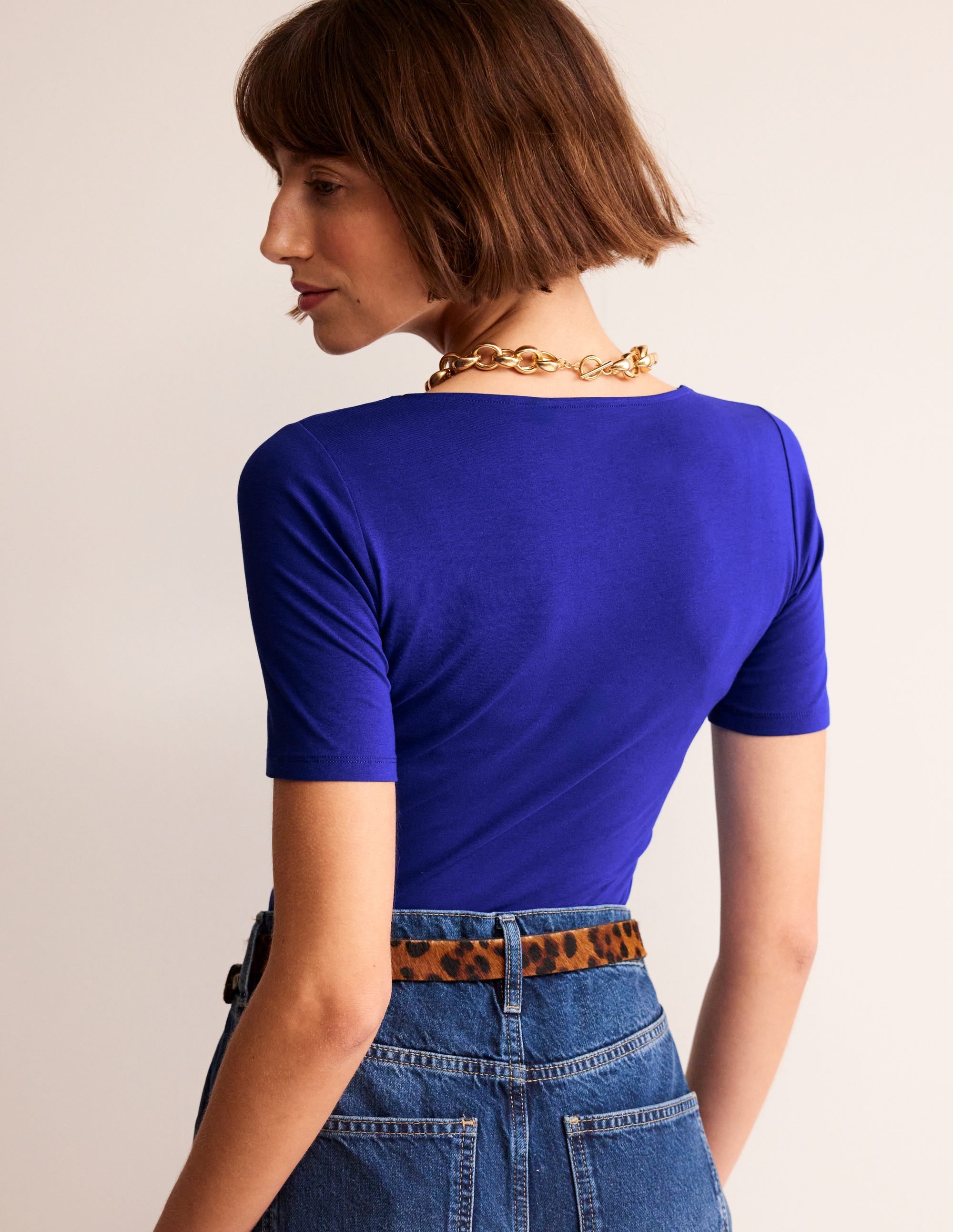 Double Layer Scoop T-shirt-Surf the Web - Image 3