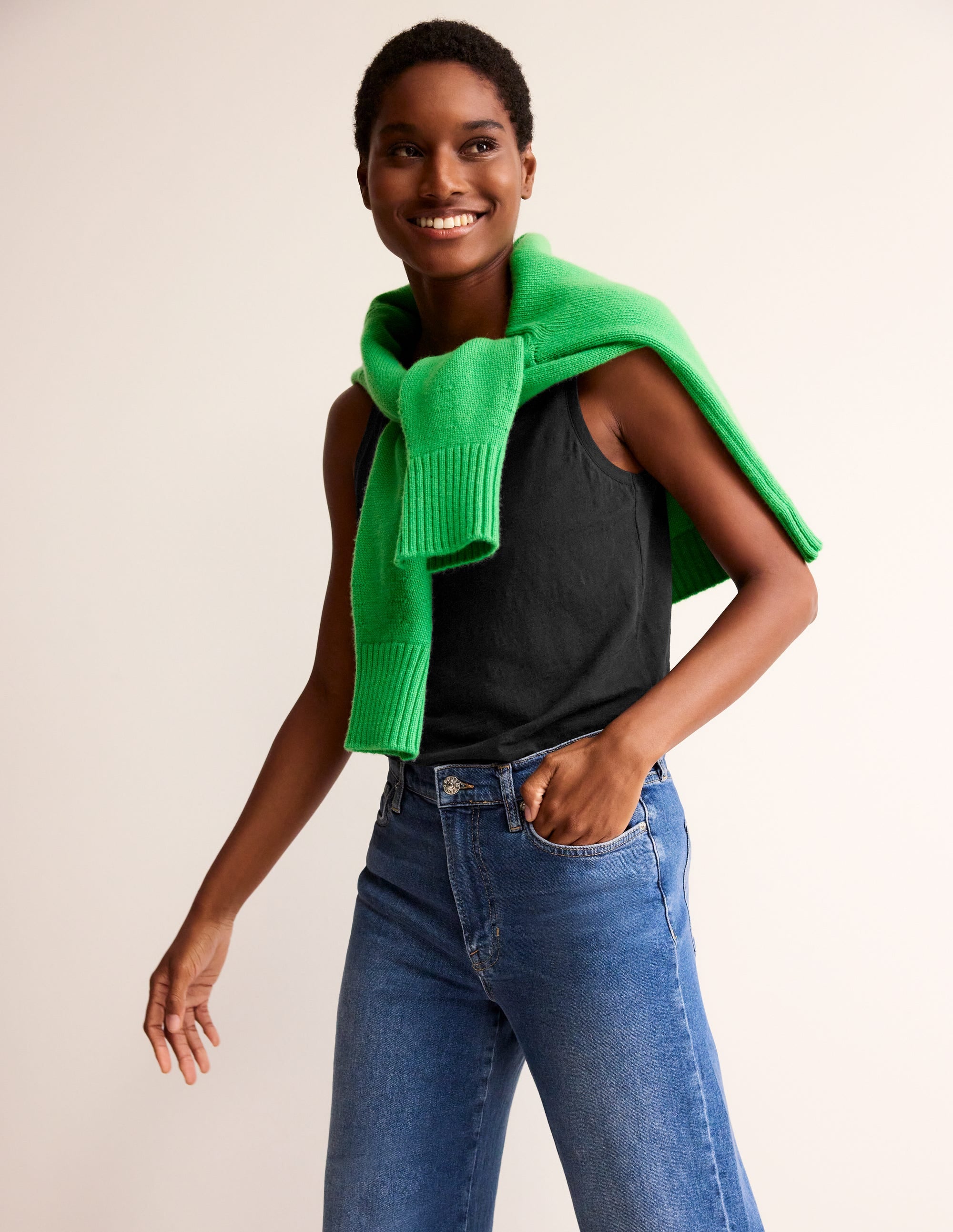 Regular V-Neck Slub Vest-Black - Image 1