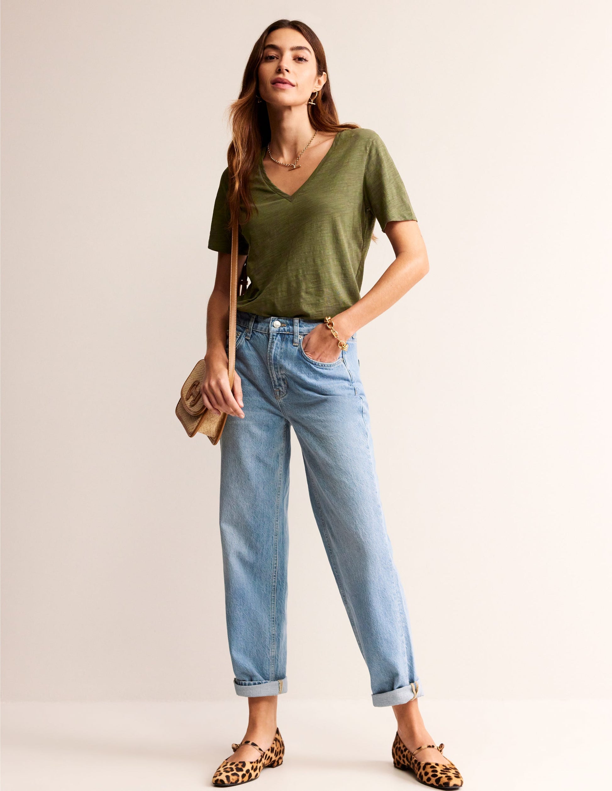 Regular V-Neck Slub T-shirt-Oregano-4