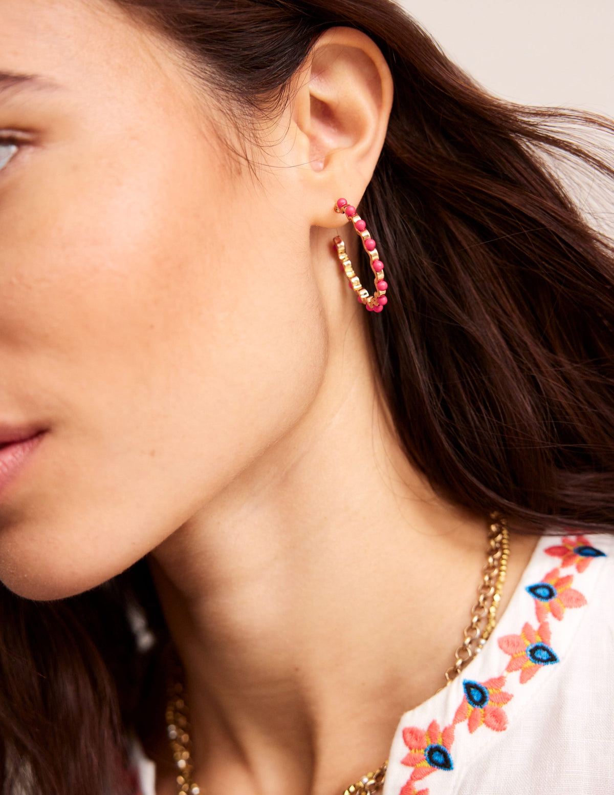 Wire Bead Hoop Earrings-Pink - Image 2