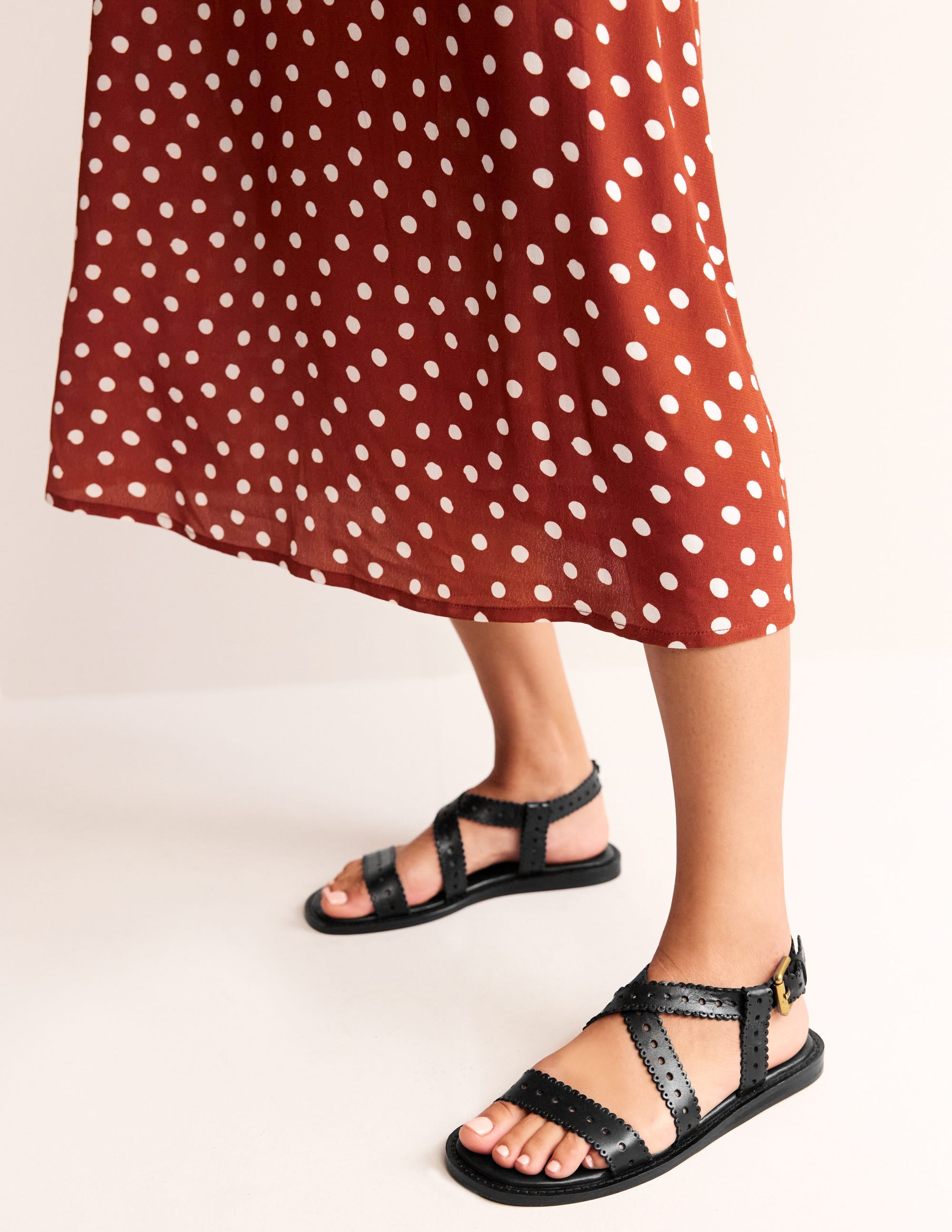 Cross Strap Flat Sandals-Black - Image 1