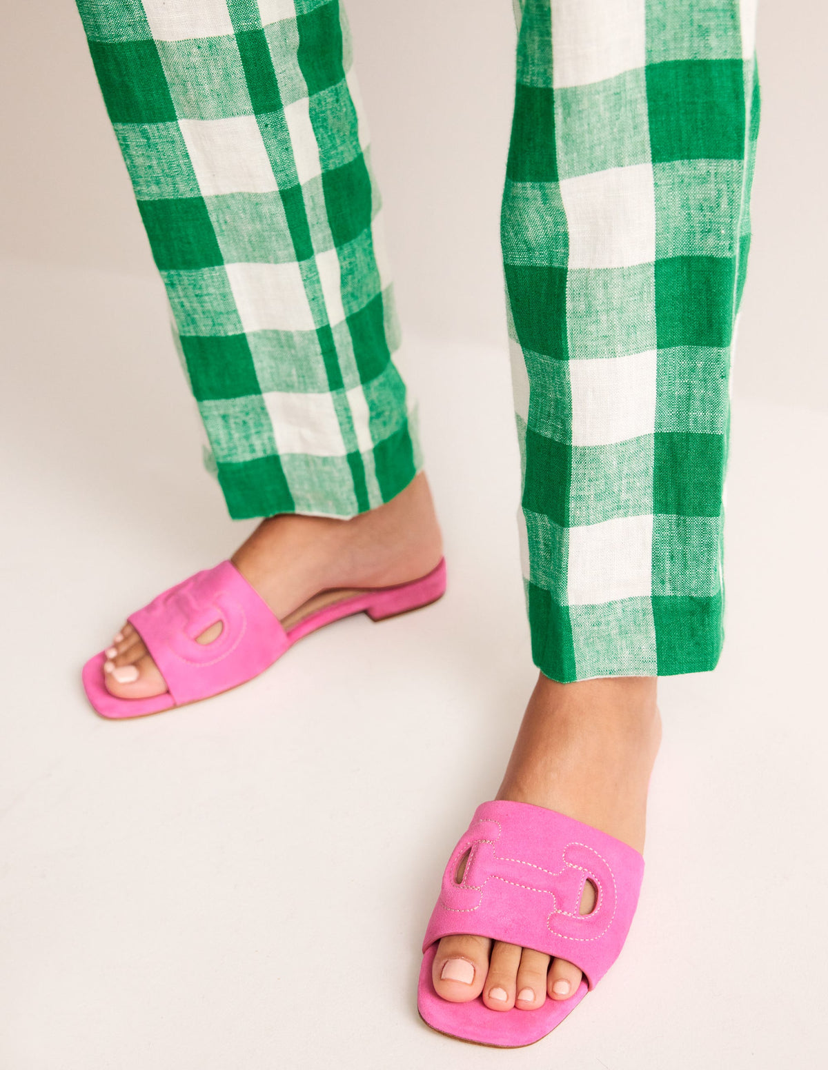 Stitch Cut Out Snaffle Sliders-Festival Pink-1