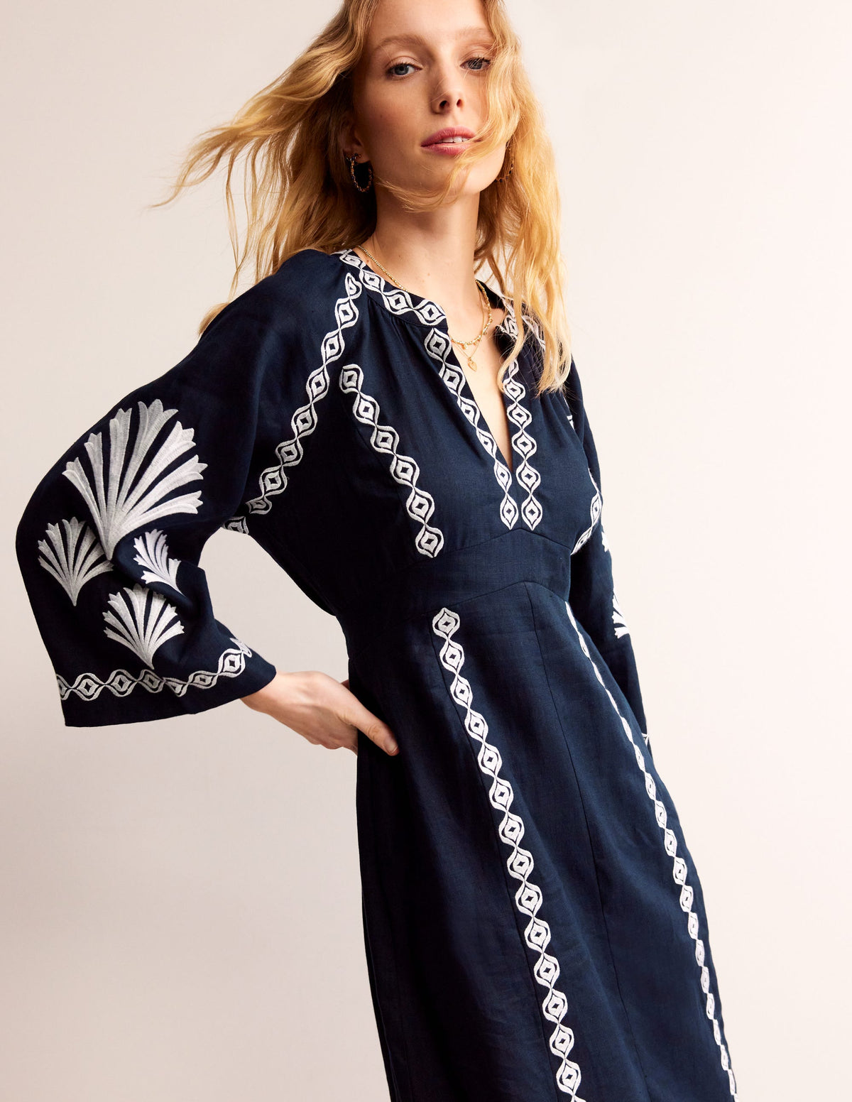 Una Linen Midi Dress-Navy - Image 2