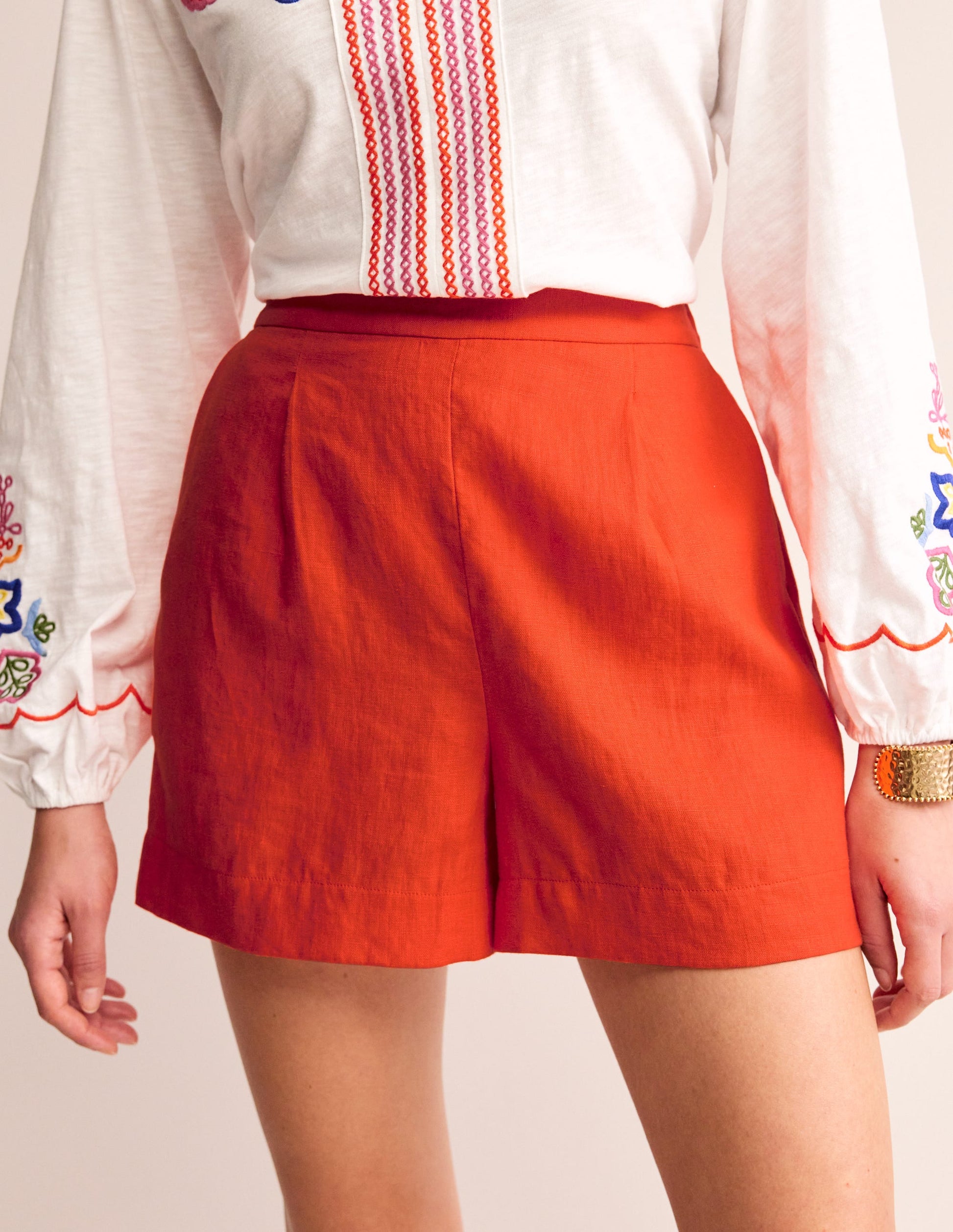 Hampstead Linen Shorts-Mandarin Orange-4