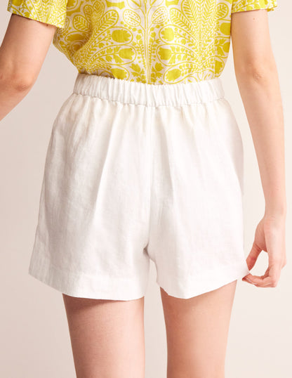 Hampstead Linen Shorts-White-3