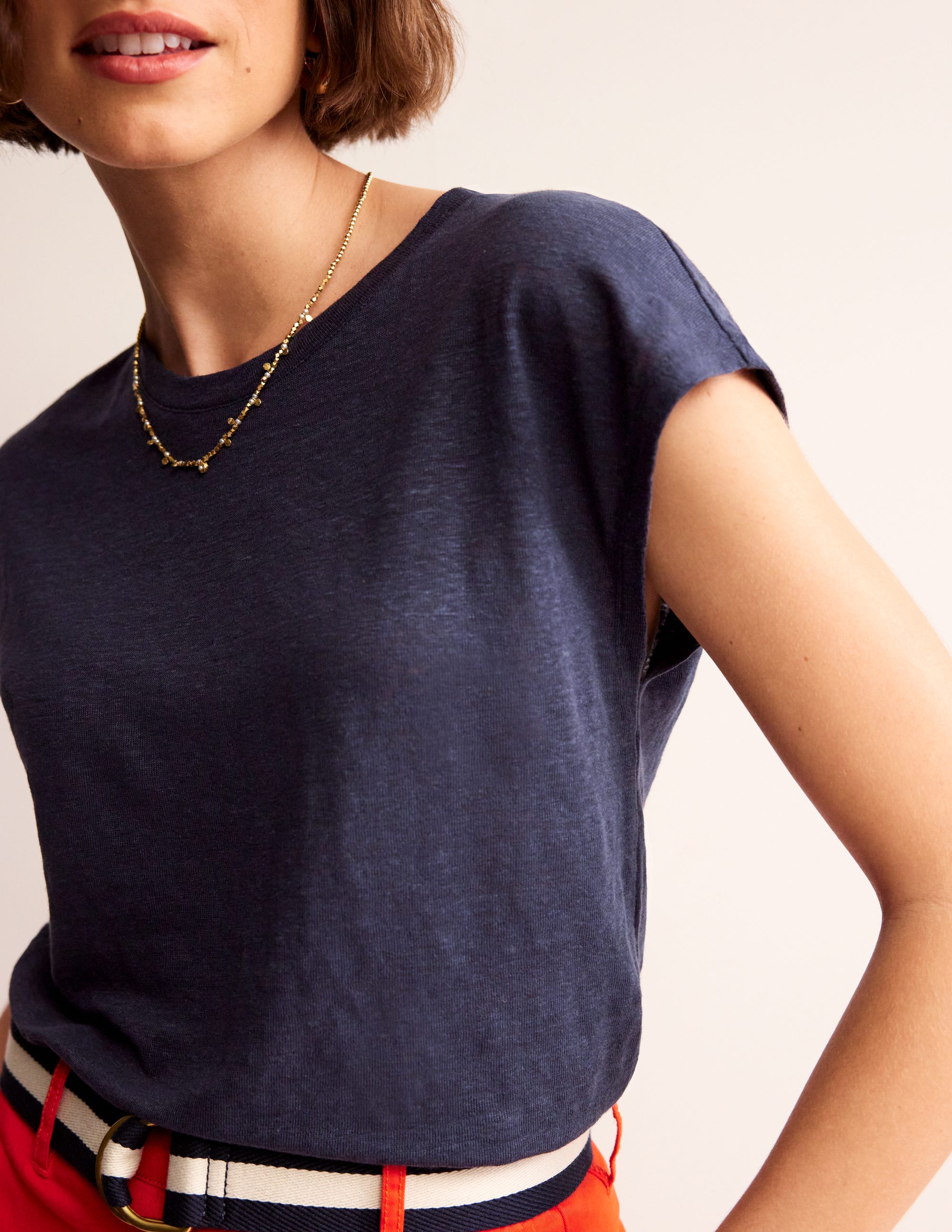 Louisa Crew Neck Linen T-shirt-Navy - Image 2