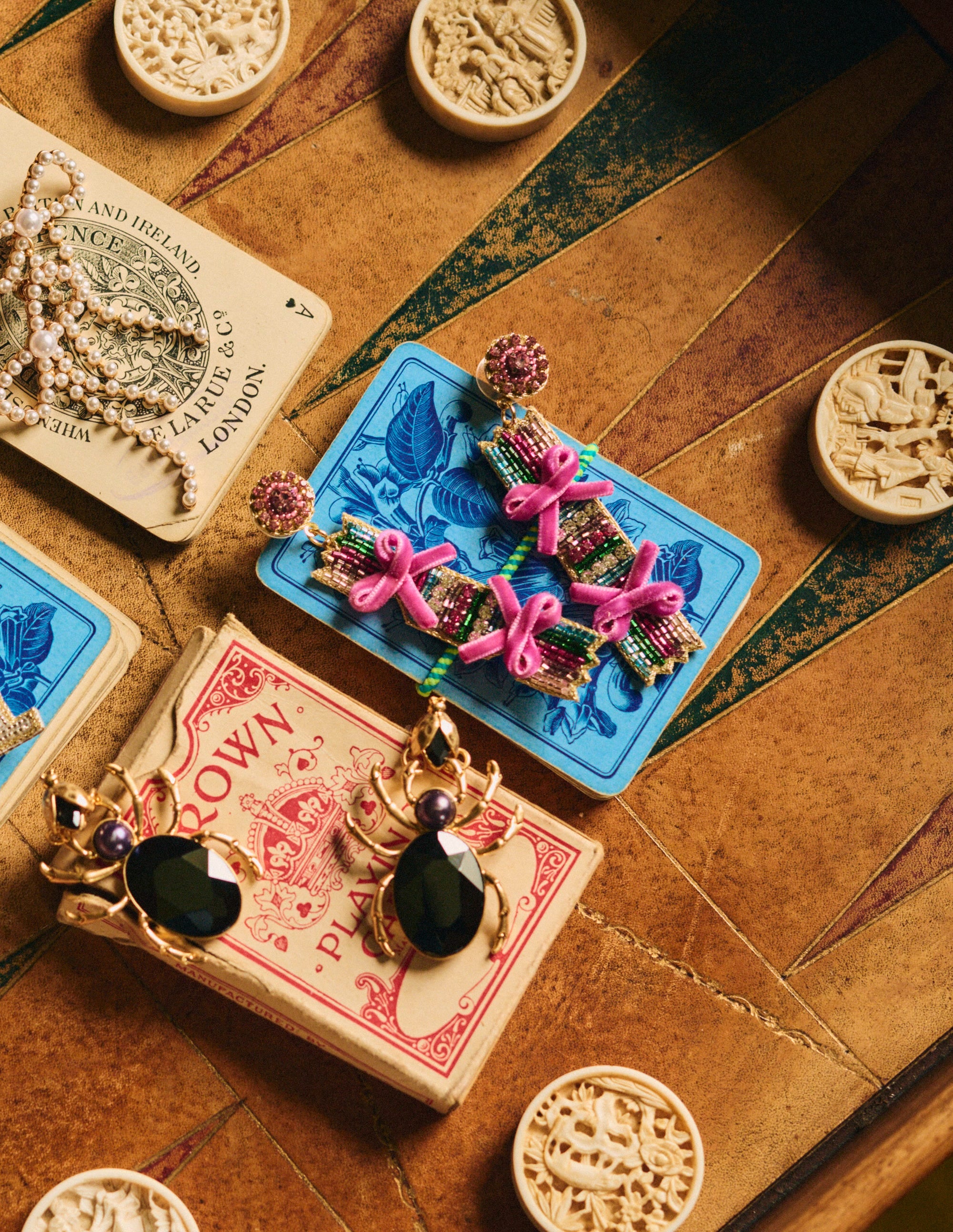 Novelty Christmas Earrings-Cracker - Image 5