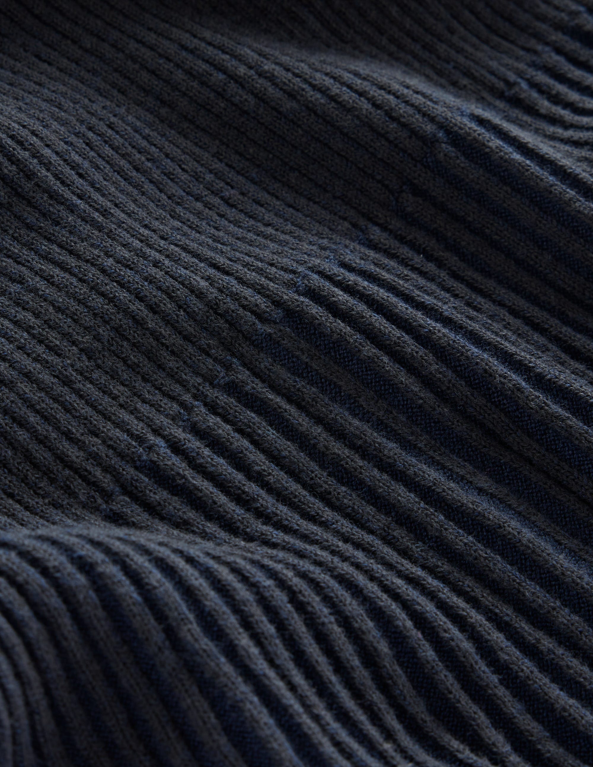 Lola Knitted Midi Dress-Navy, Black Plated - Image 6
