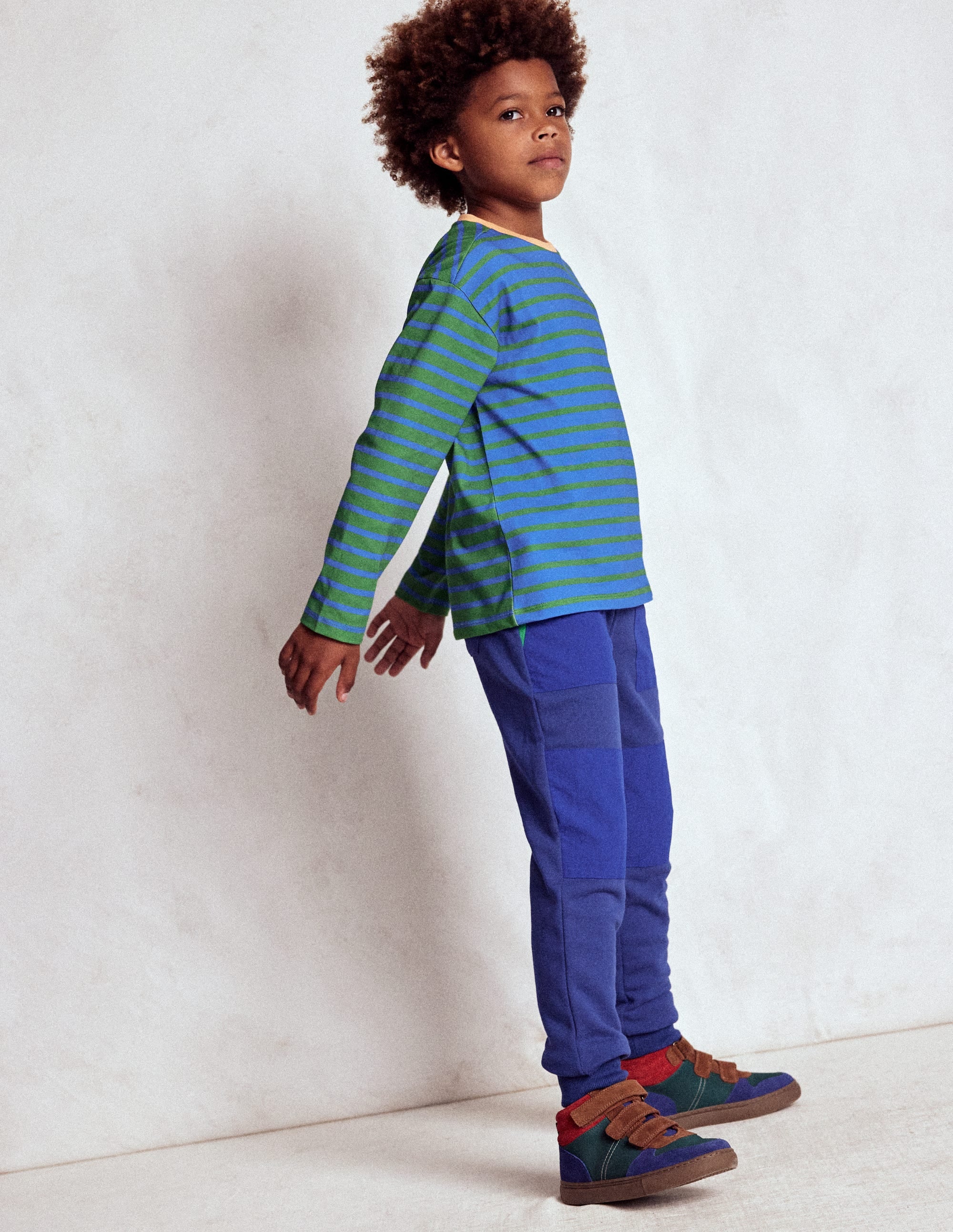 Ex Mini Boden Boy's Full Length Warrior Knee Joggers In Olive - Foto 2