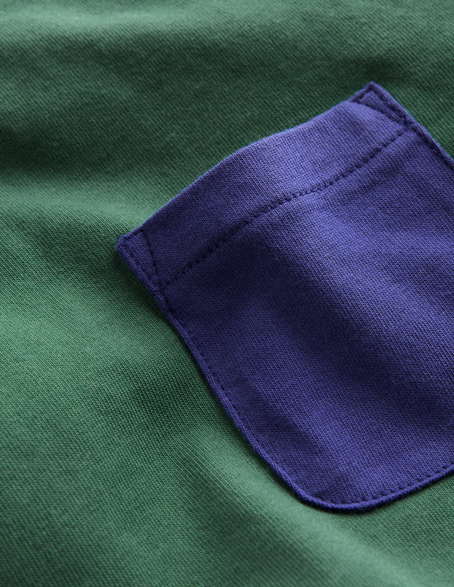 Colour Block T-shirt-Smoke Pine/ Starboard Blue