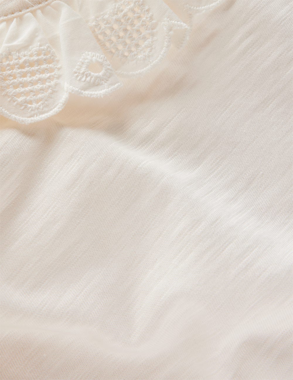 Broderie Heart Trim Top-Soft Ivory-3