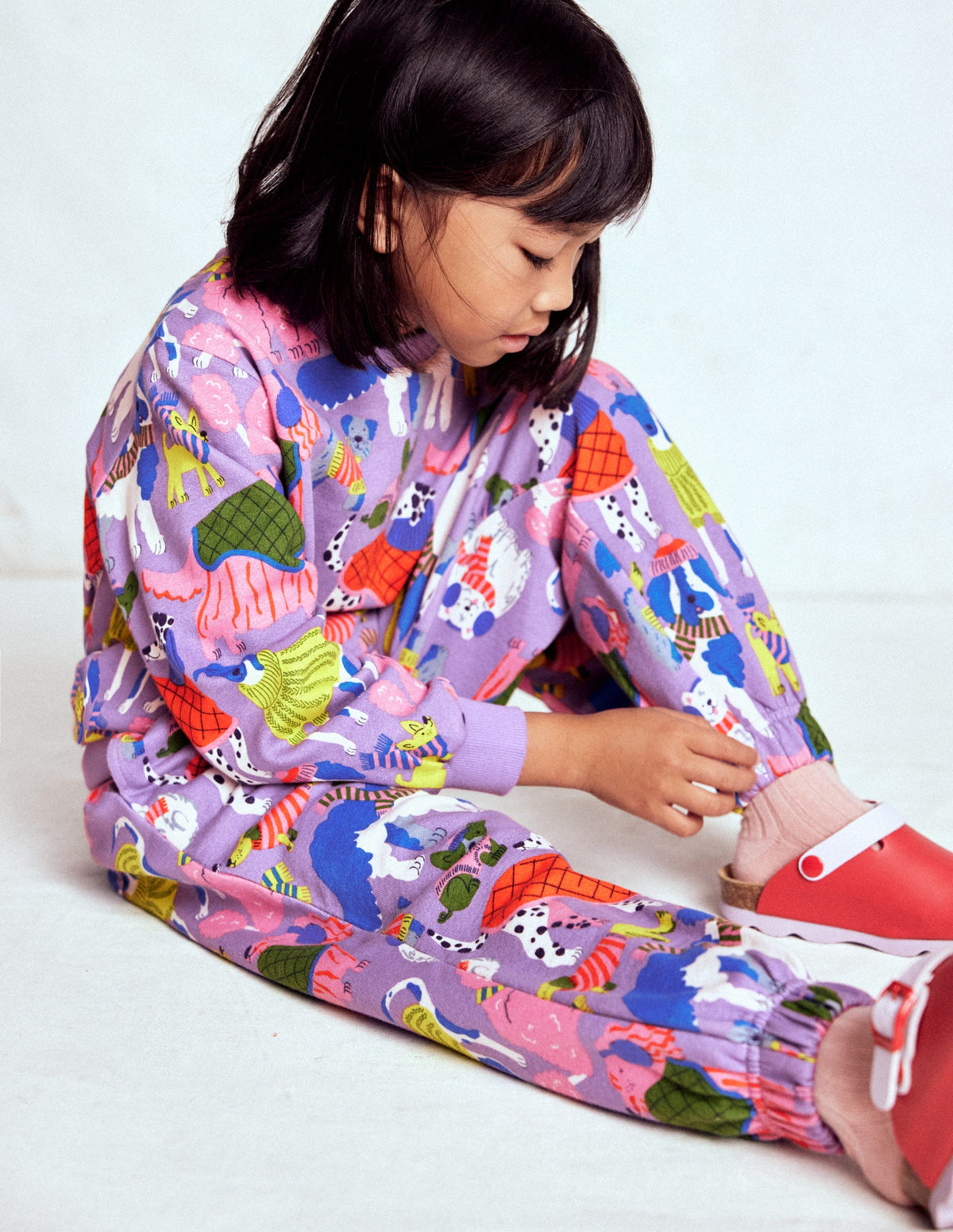 Printed Sweatshirt-Cosy Pups - Image 2