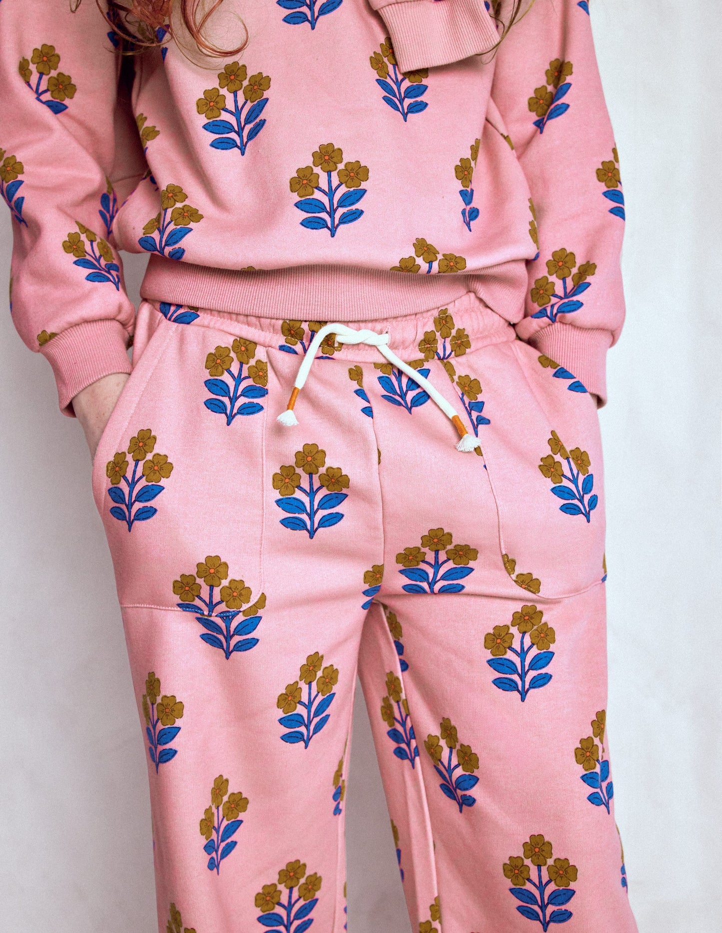 Wide Leg Printed Jogger-Formica Pink Woodblock Flower
