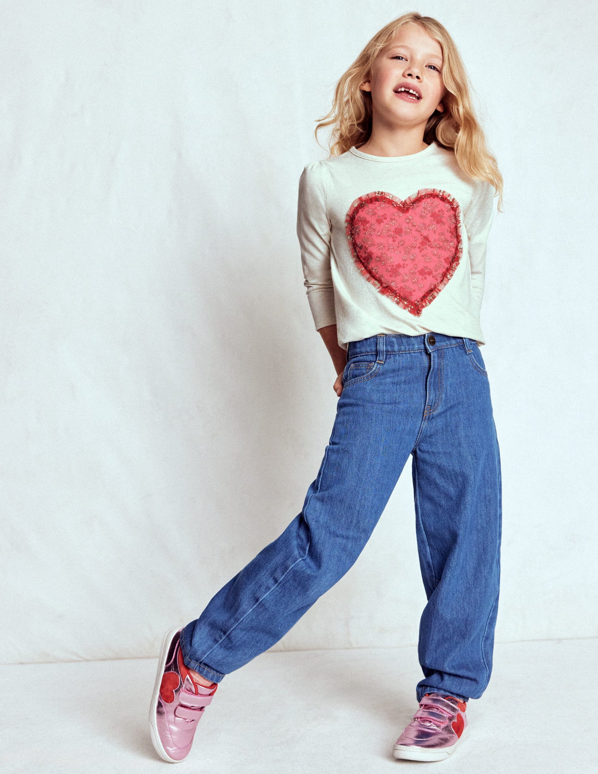 Puff Sleeve Appliqué  T-shirt-Ruffle Heart-2