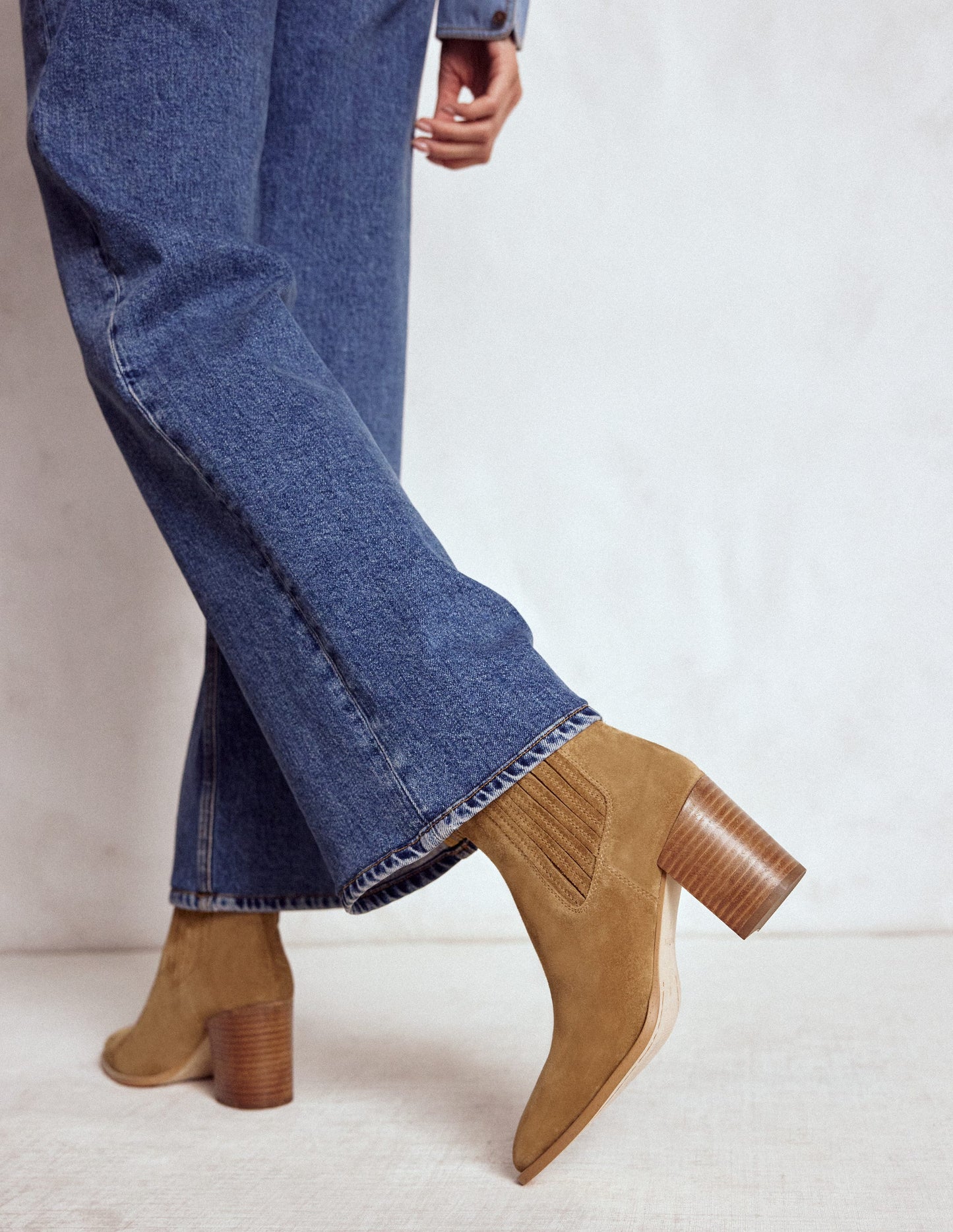 Point Casual Ankle Boots-Caramel