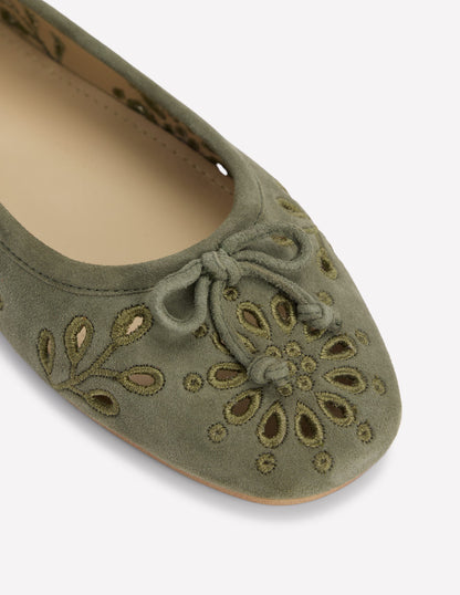 Cut Out Ballet Flats-Deep Olive-4
