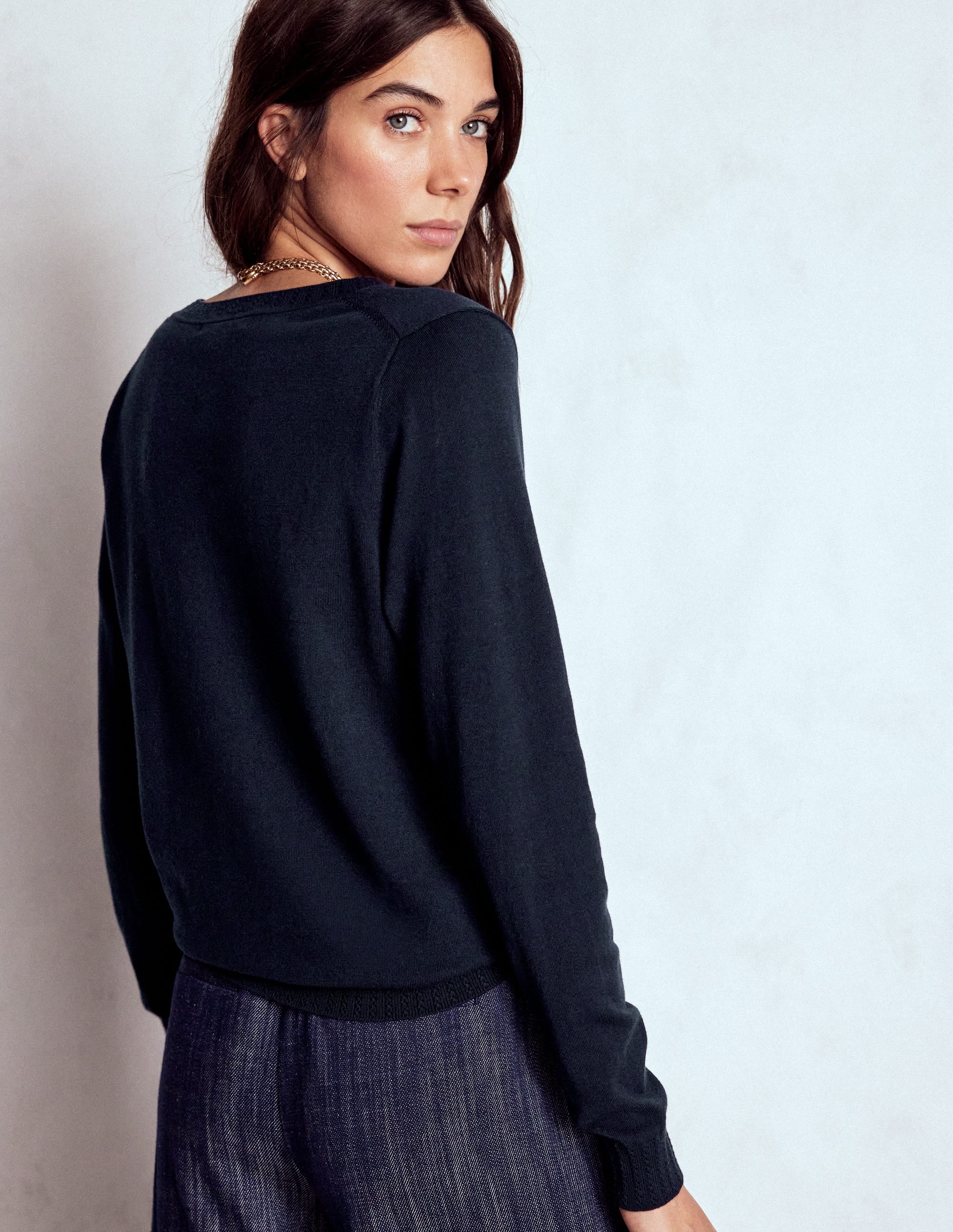 Emilia Cotton V-Neck Jumper-Navy - Image 3