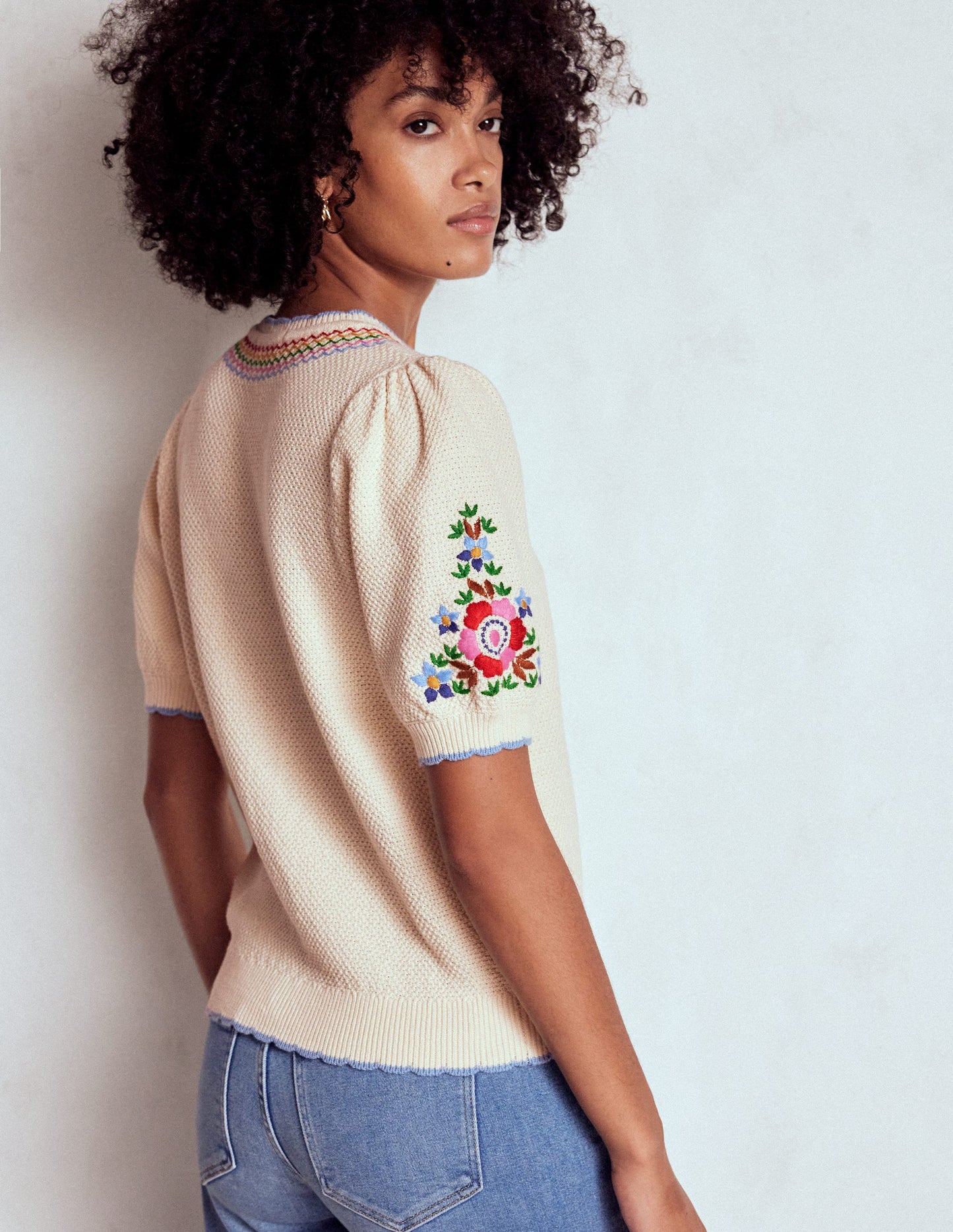 Puff Sleeve Embroidery T-shirt-Warm Ivory