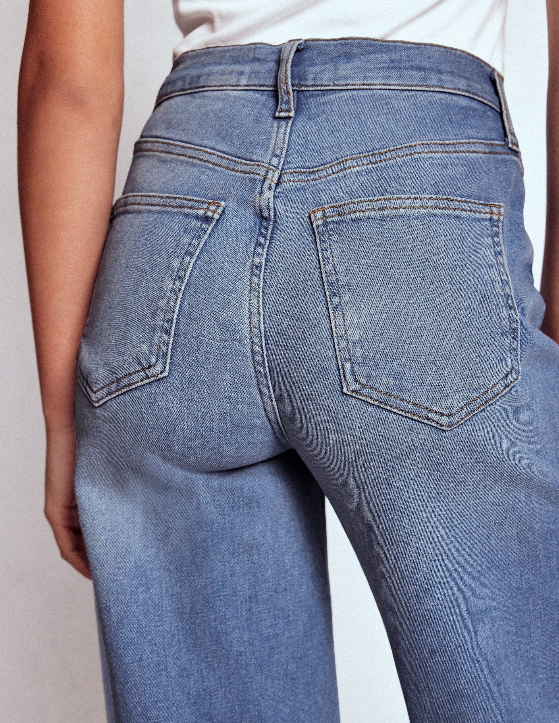 High Rise Wide Leg Jeans-Light Vintage-9