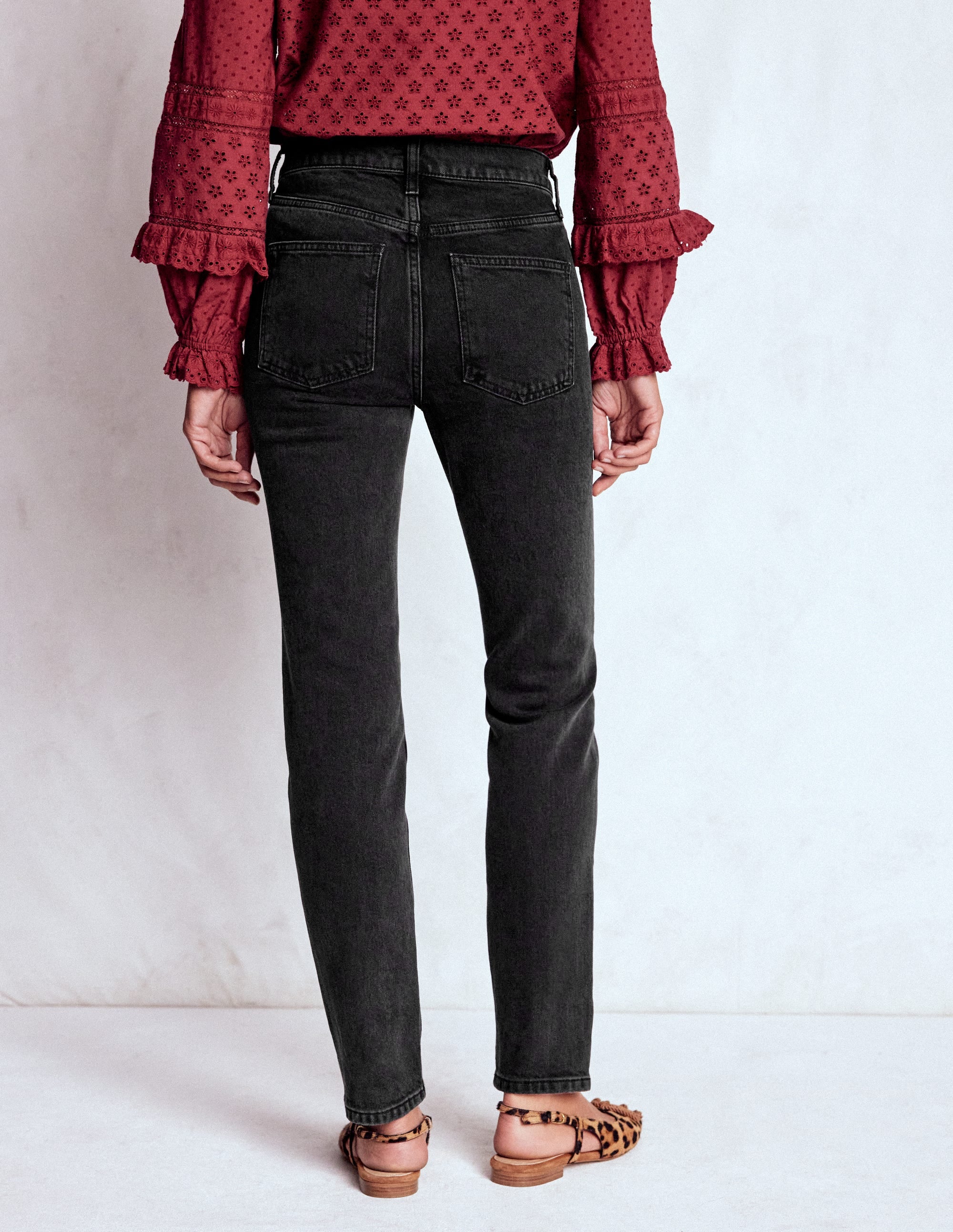 Girlfriend Jeans-Washed Black - Image 3
