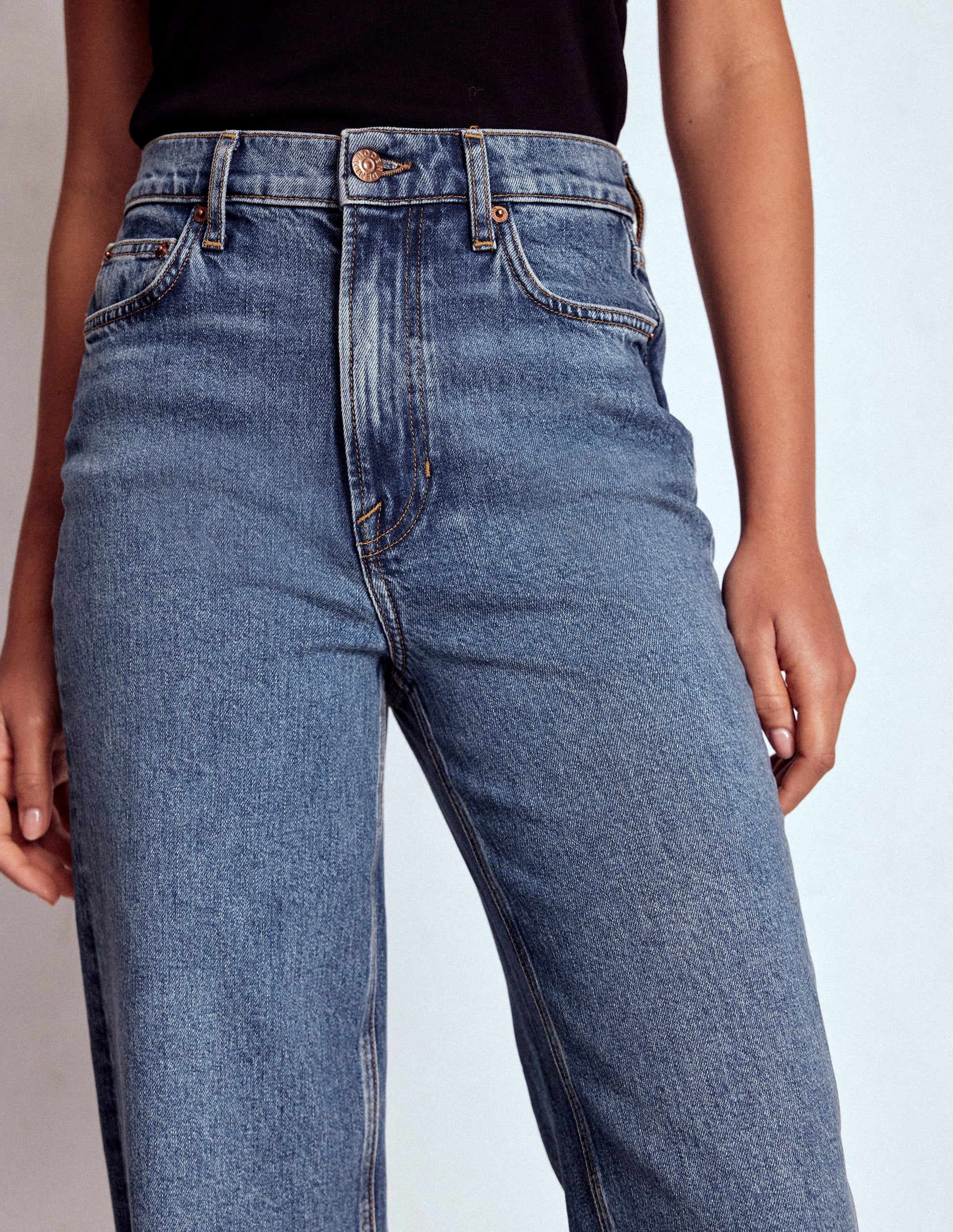 High Rise Column Leg Jeans-Mid Vintage-9